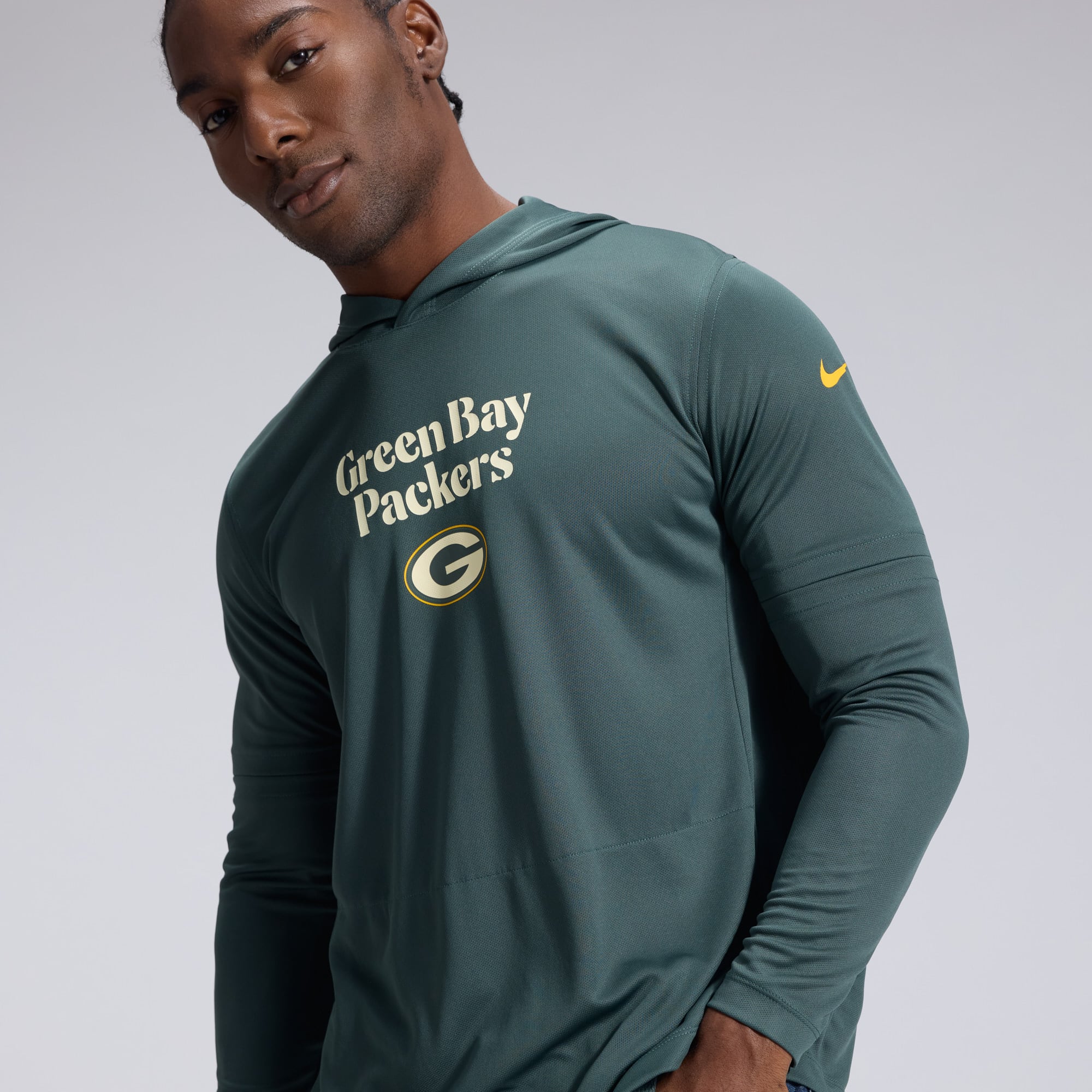 Men's Nike  Green Bay Packers 2026 Rivalries Collection Sideline Lightweight Hooded Long Sleeve Top