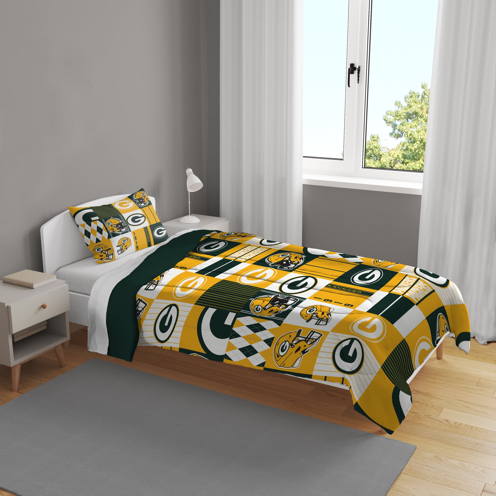 Pegasus Green Bay Packers Patchwork Plaid Two-Piece Twin/Twin XL Bed in a Bag Set