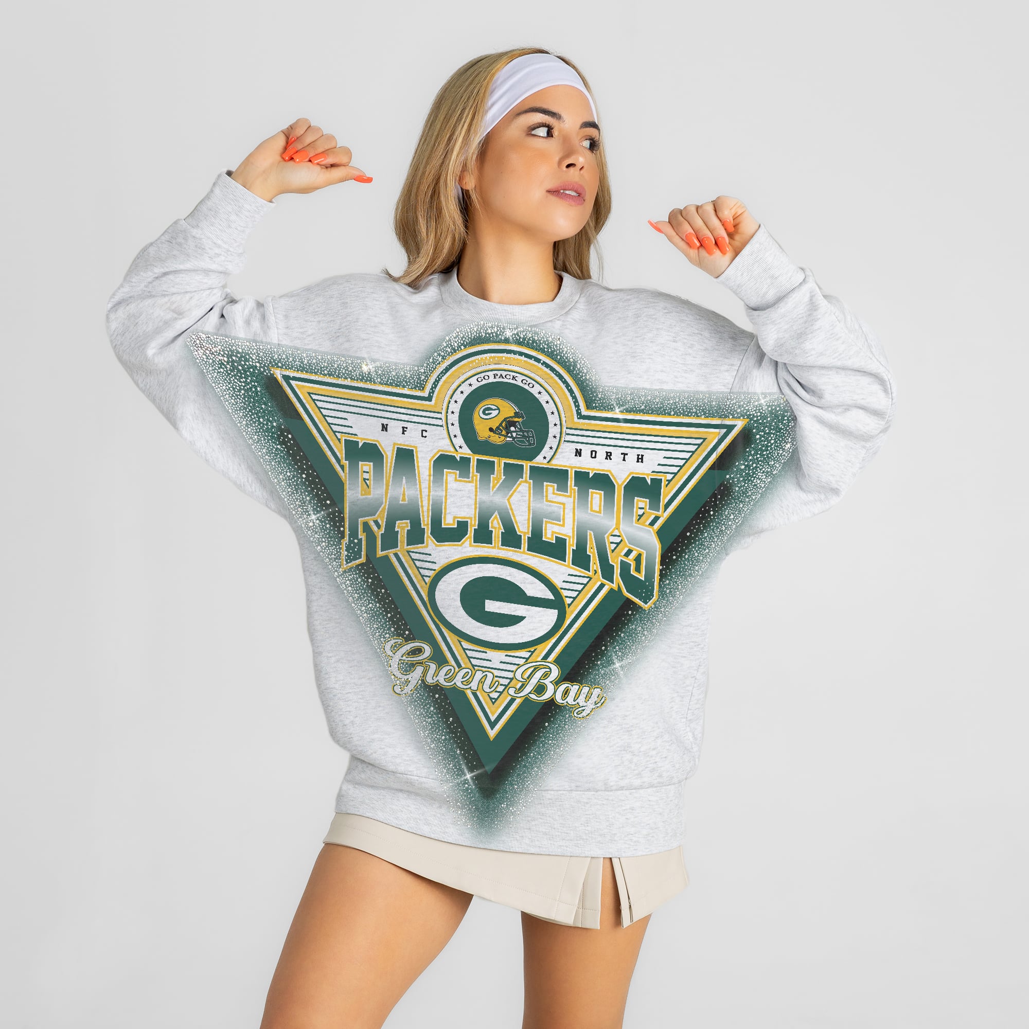 Sweat-shirt oversize en polaire pour femme, couleur gris chiné, orné de strass, des Green Bay Packers, collection Gameday Couture.
