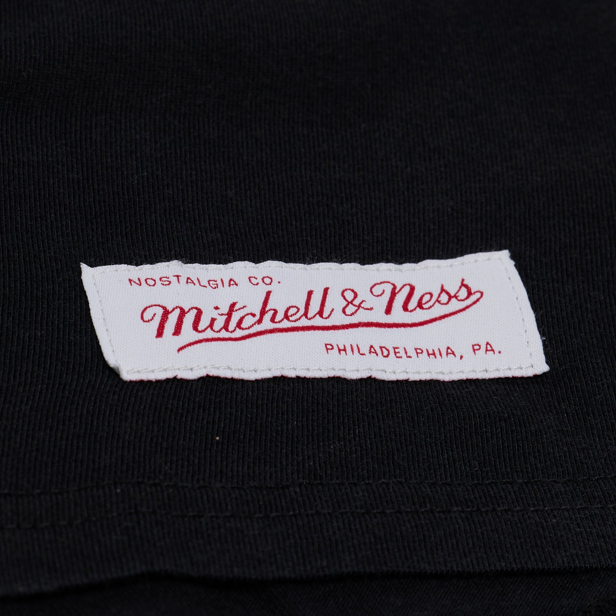 T-shirt court à logo micro Mitchell & Ness Core Essentials gris Green Bay Packers pour femme