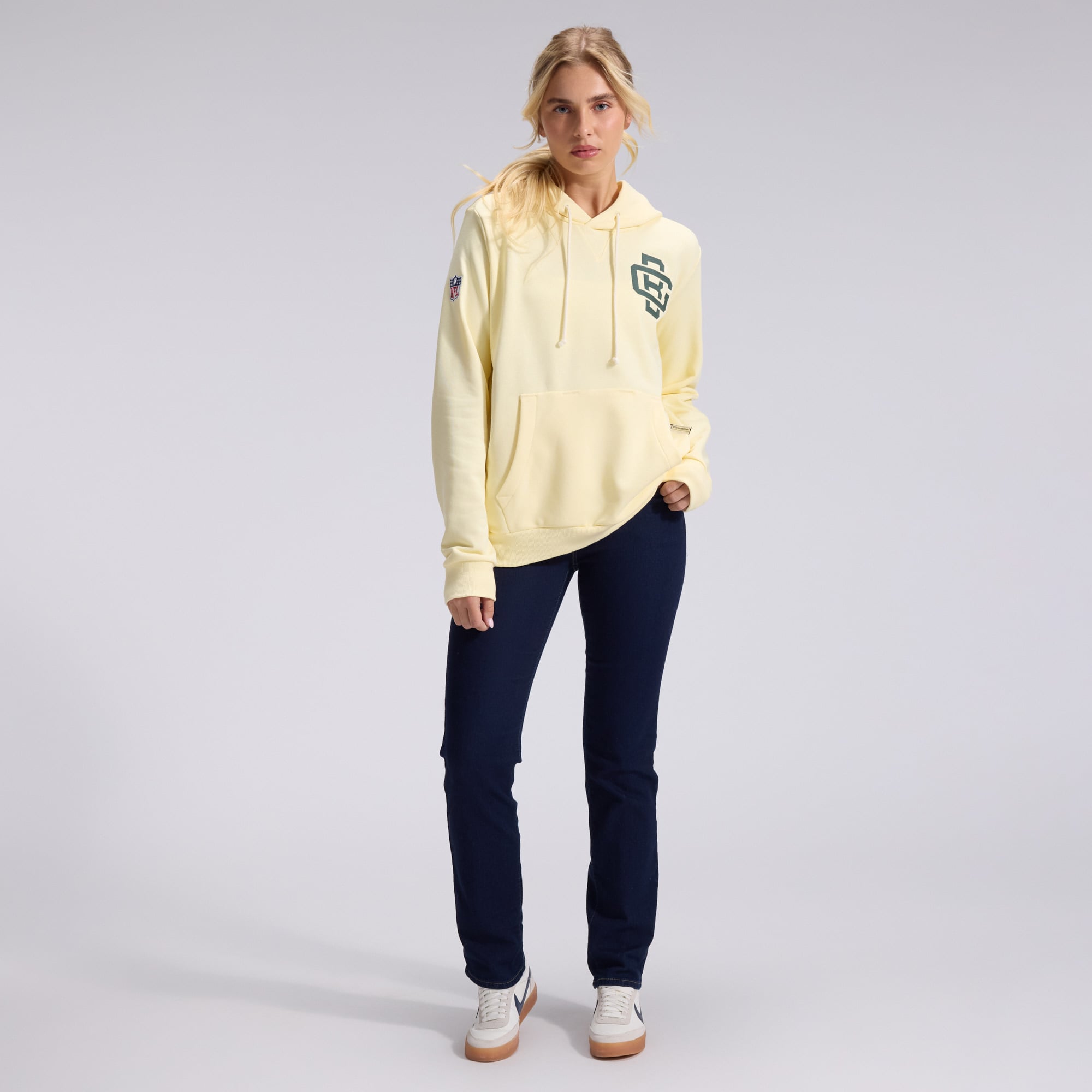 Women's Nike Cream Green Bay Packers 2026 Rivalries Collection Standard Issue Sideline Pullover Hoodie