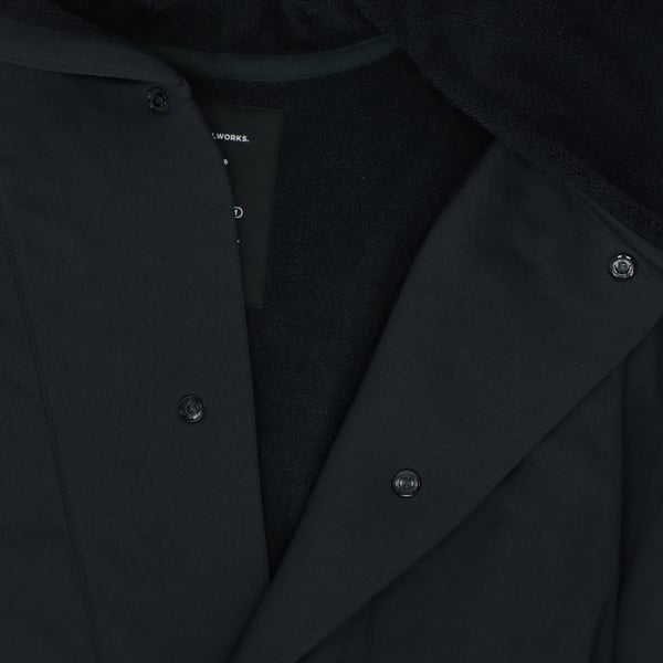 AFTWATER／ PILE HOODED PONCHO BLK