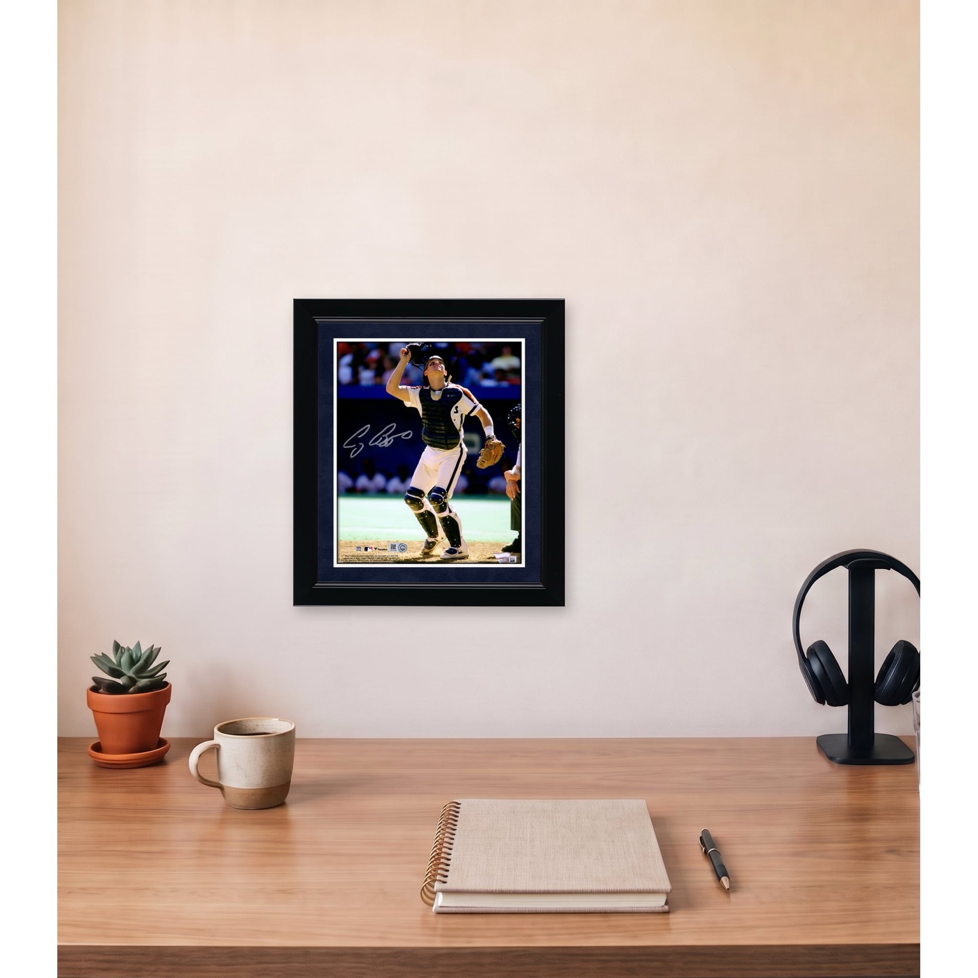 Craig Biggio Houston Astros Autographed 8" x 10" Pop Up Photograph