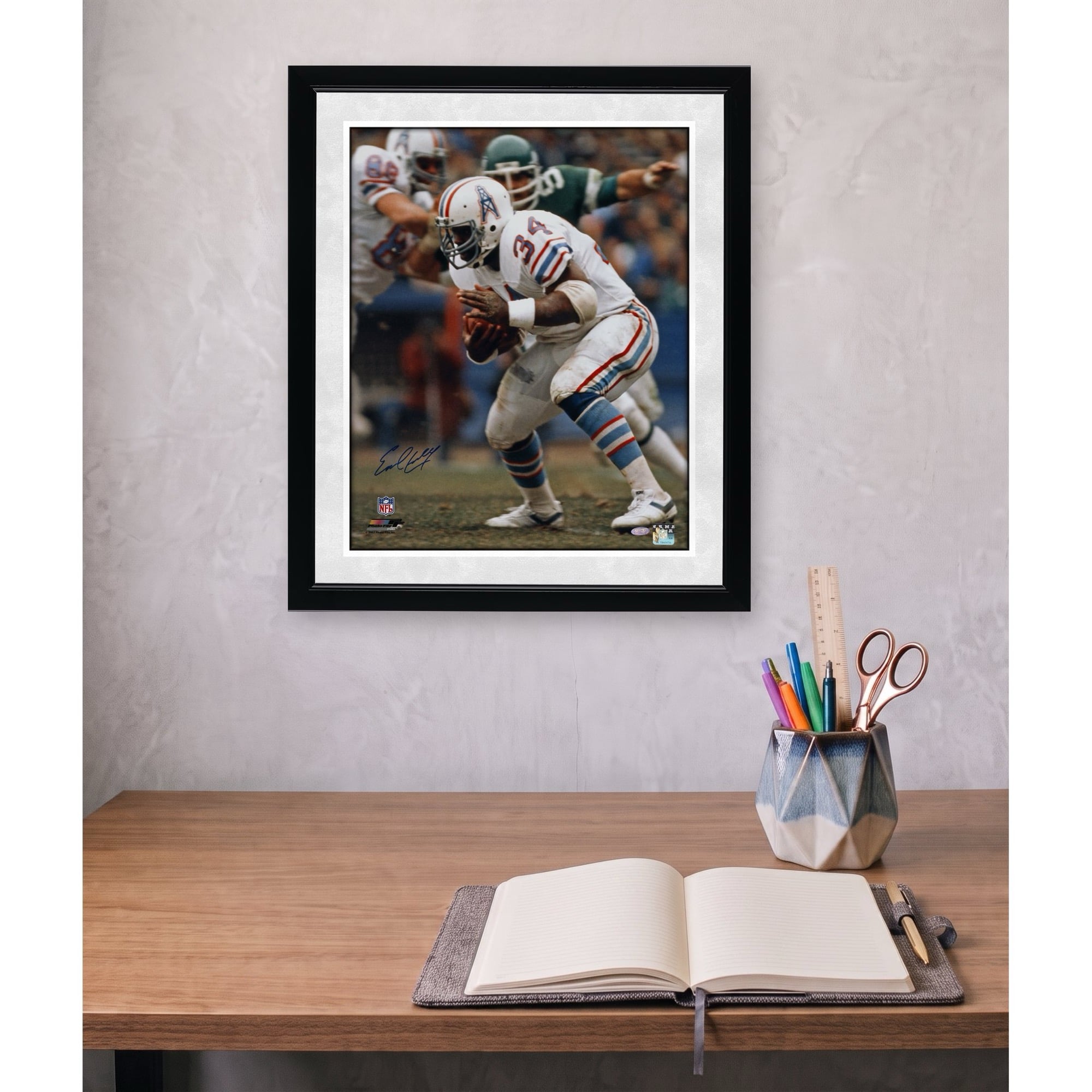 Photo de course autographiée de Earl Campbell (Houston Oilers) - 40,6 x 50,8 cm