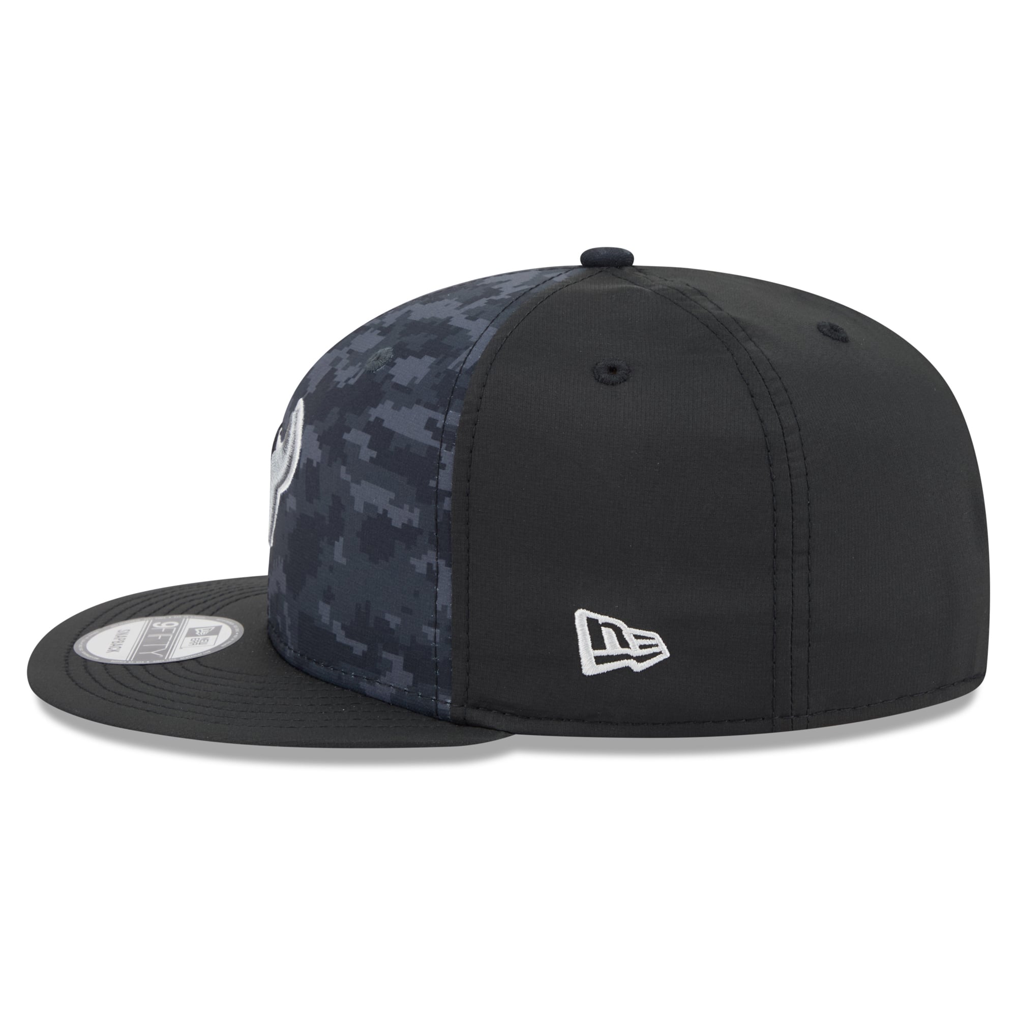 Men's New Era Black Houston Texans 2026 Salute To Service 9FIFTY Snapback Hat