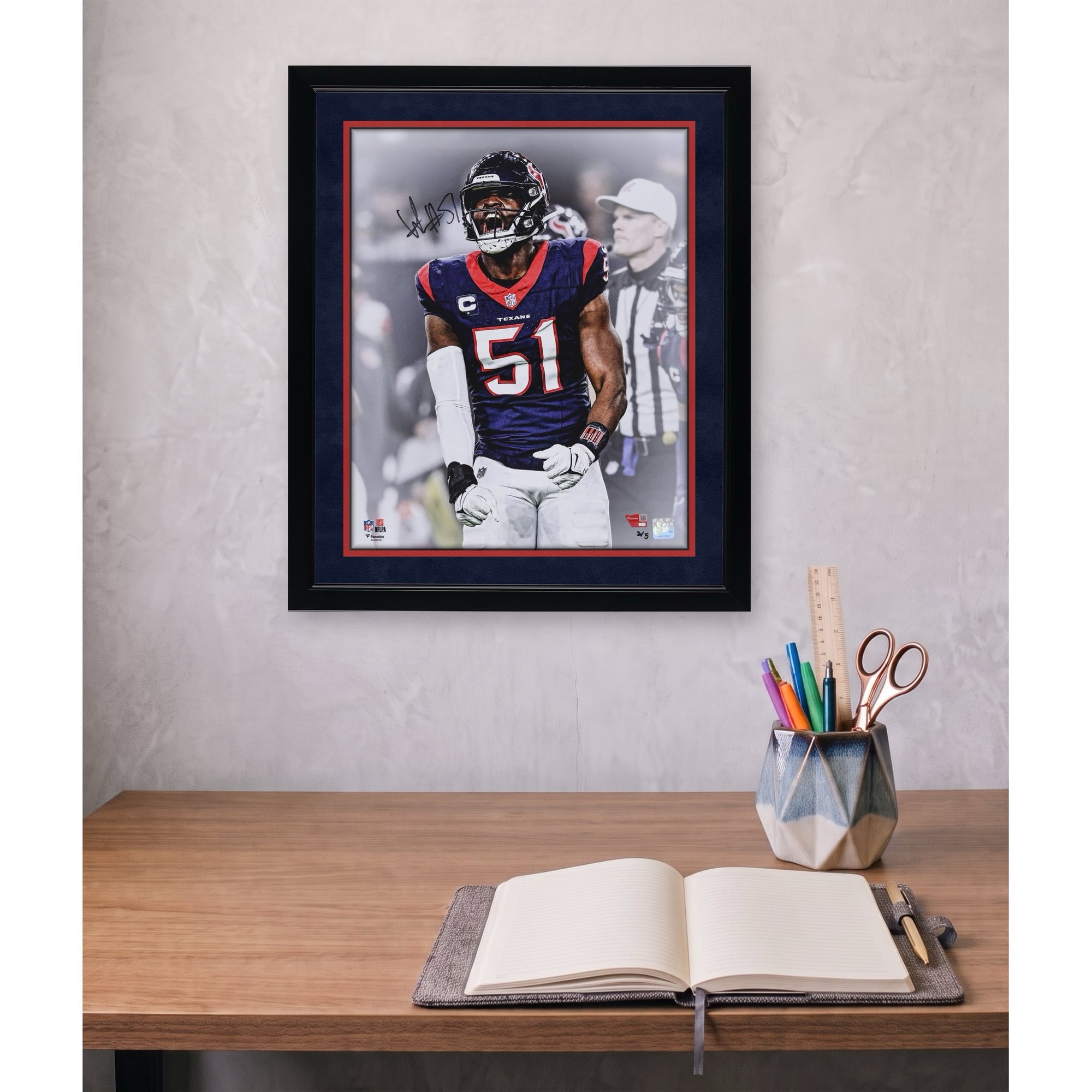 Photo dédicacée de Will Anderson Jr. (Houston Texans) - 40,6 x 50,8 cm (16 x 20 pouces) - Édition limitée à 5 exemplaires (sous projecteur blanc) avec signature noire