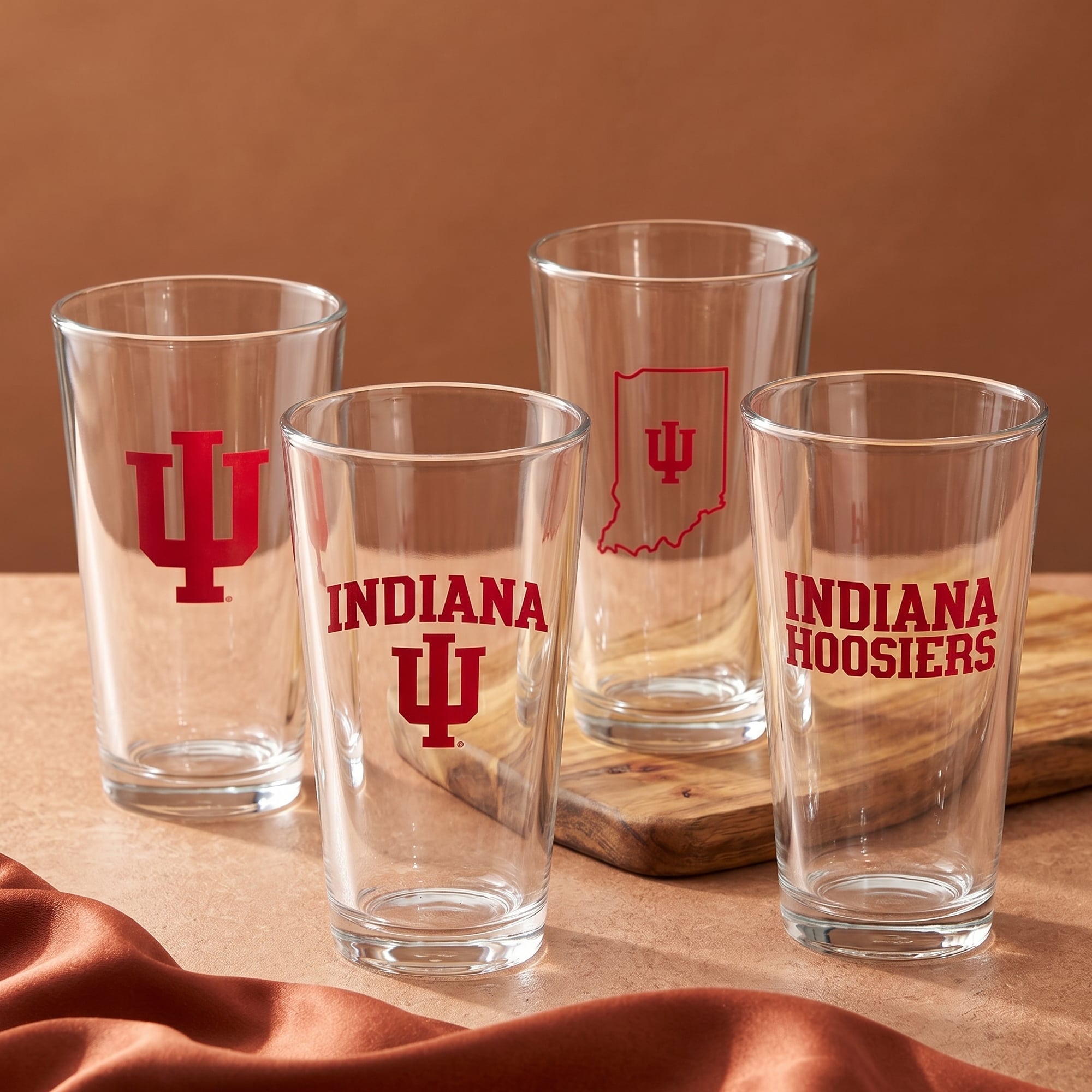 Ensemble de quatre verres à bière de collection Indiana Hoosiers de 473 ml (16 oz).