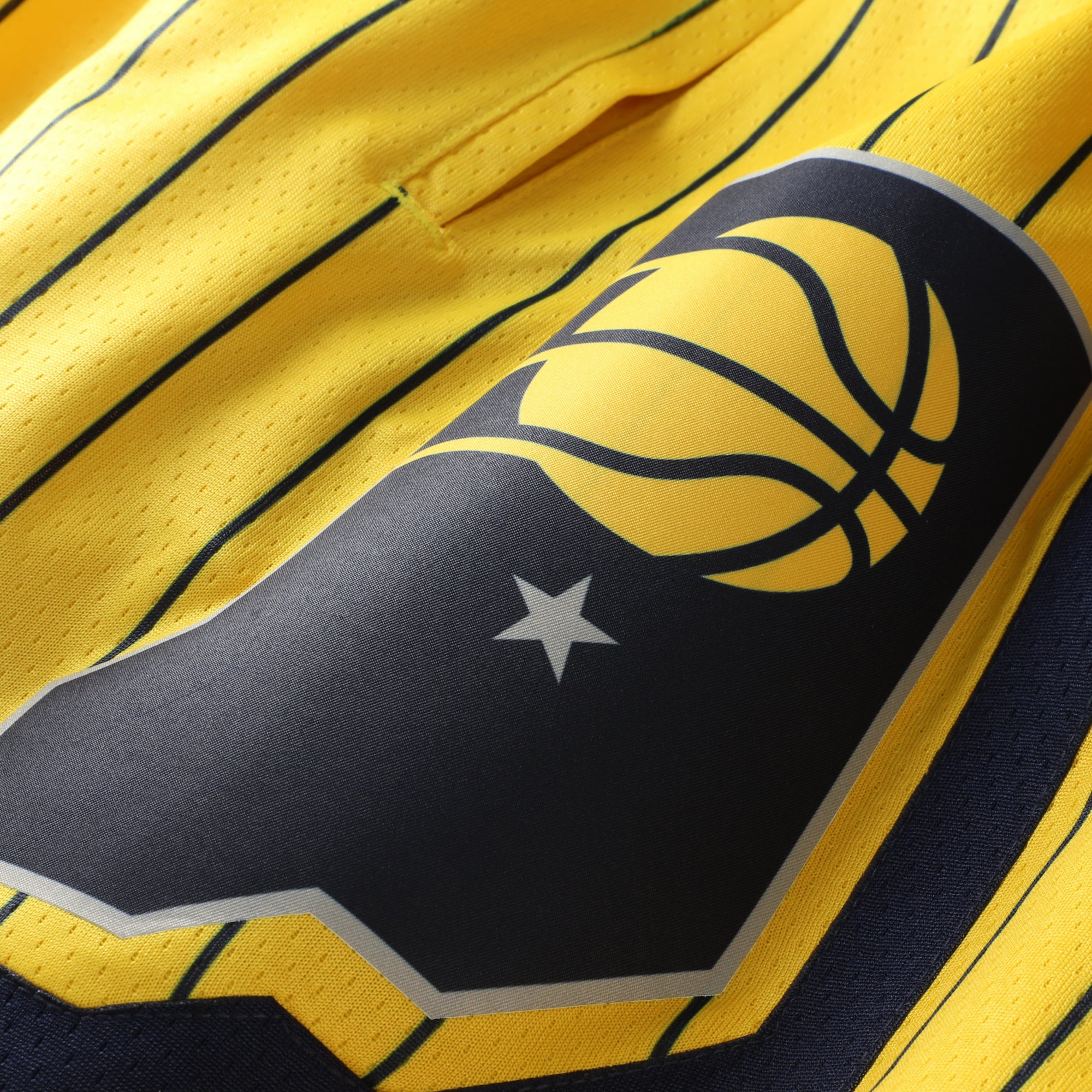 Short Swingman Jordan Brand Gold Statement Edition pour homme, Indiana Pacers