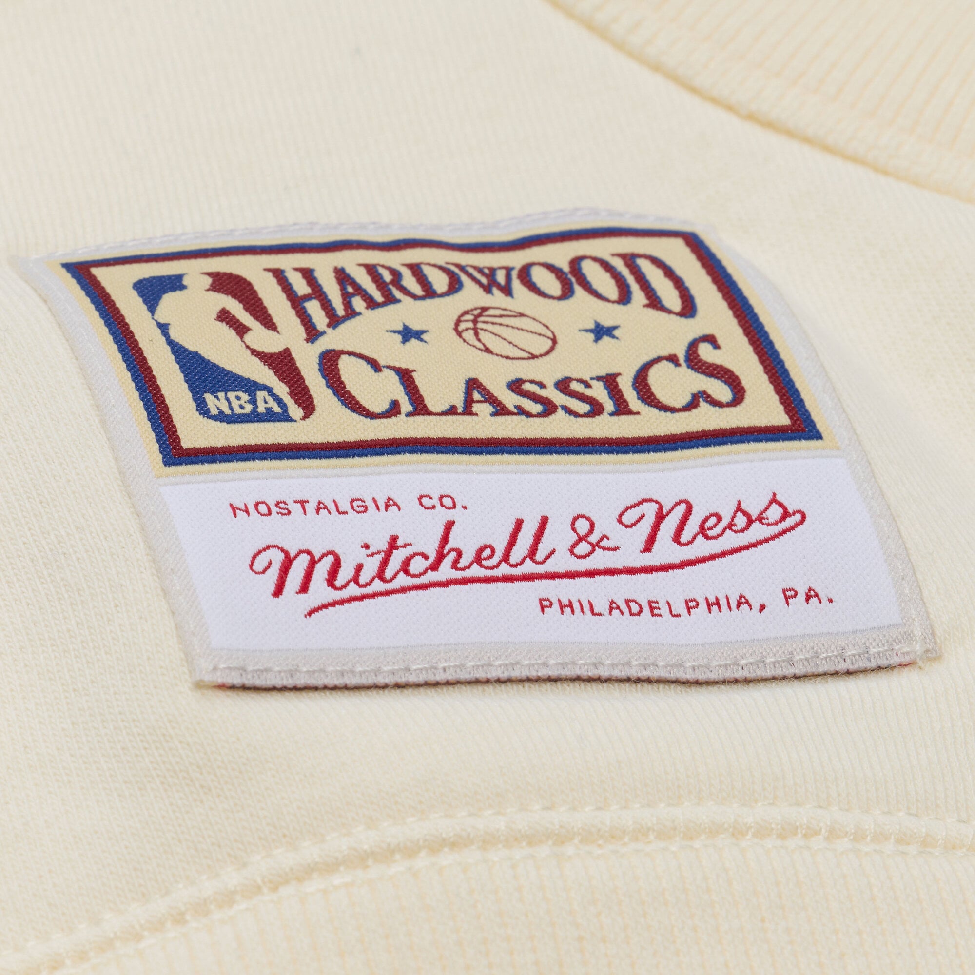 Sweat à capuche en polaire crème Mitchell & Ness Indiana Pacers pour homme
