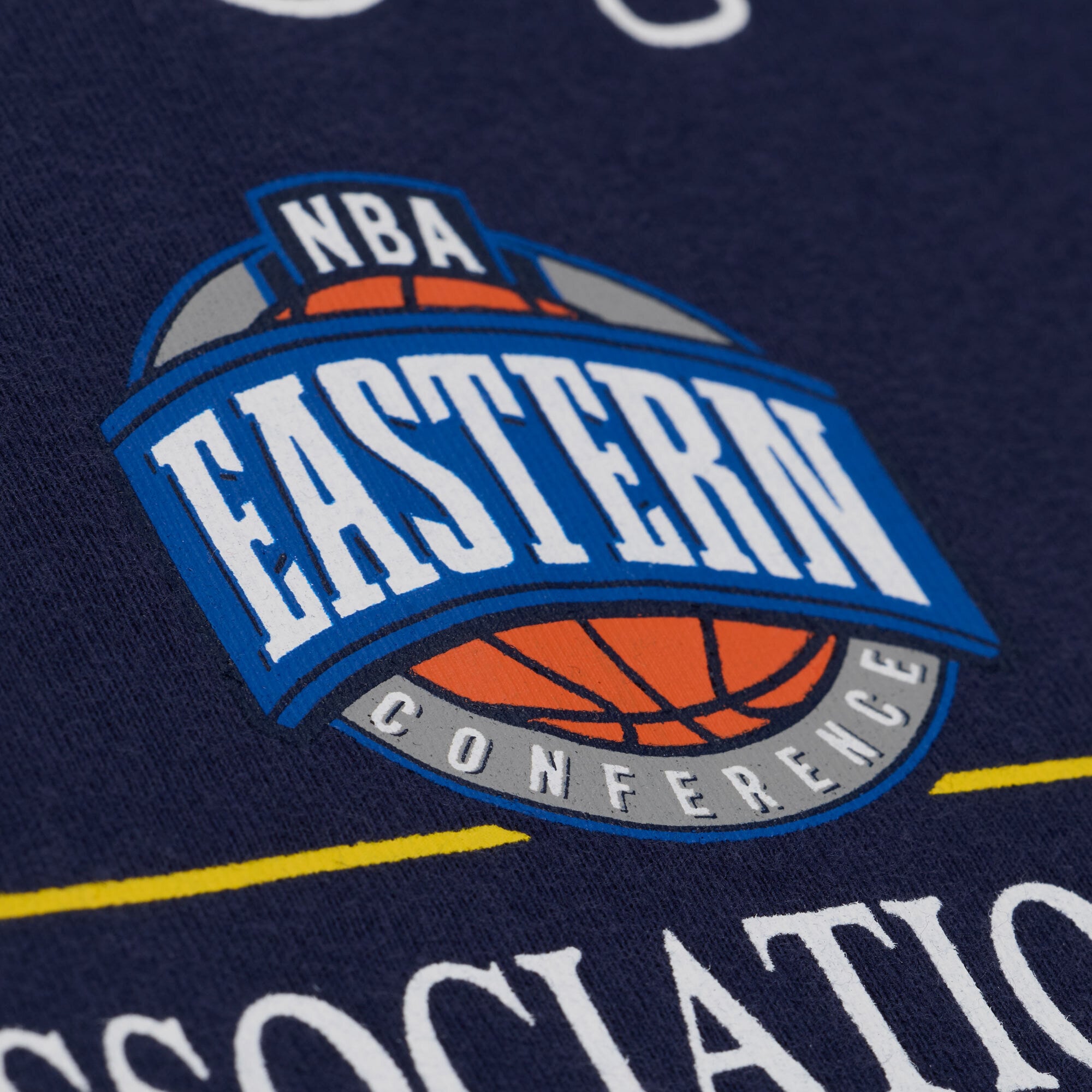 T-shirt graphique Mitchell & Ness bleu marine Indiana Pacers pour homme