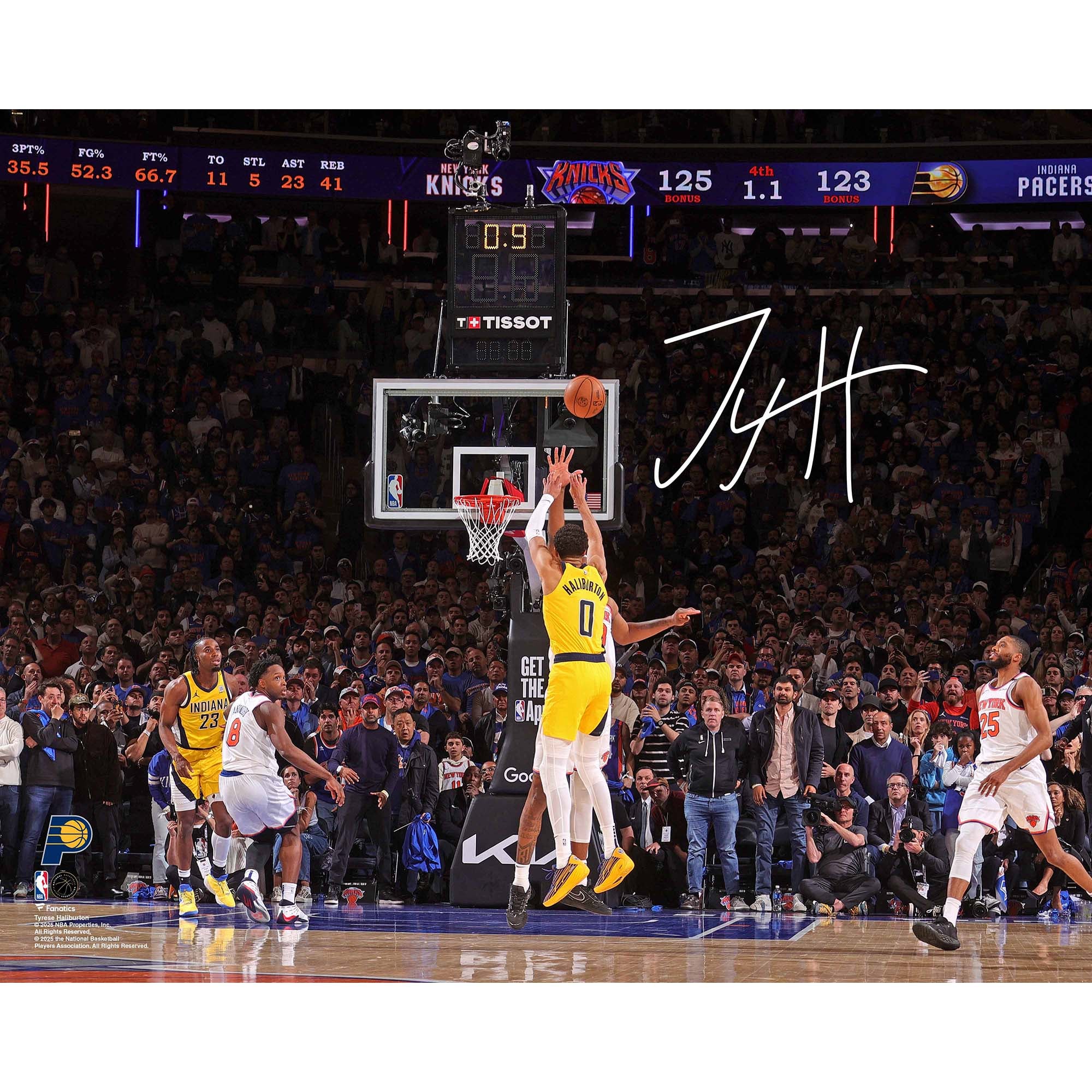 Photo dédicacée par Tyrese Haliburton (Indiana Pacers), format 40 x 50 cm, prise lors du match 1 des finales de la Conférence Est contre les New York Knicks (tir égalisateur).
