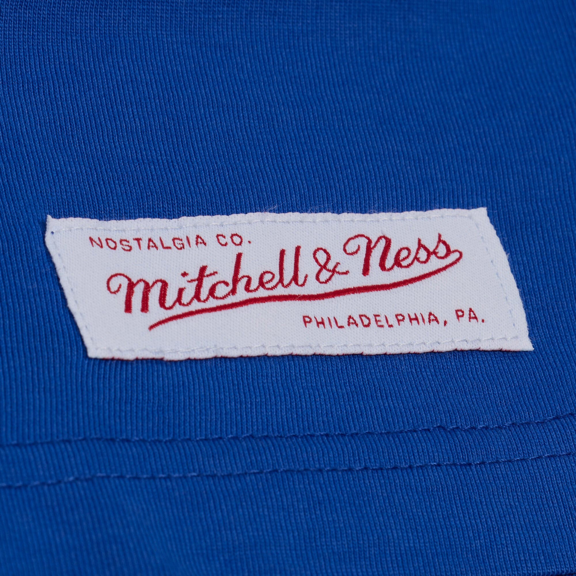 T-shirt à manches courtes Mitchell & Ness Royal Indianapolis Colts Core Essentials Street Graphic pour homme