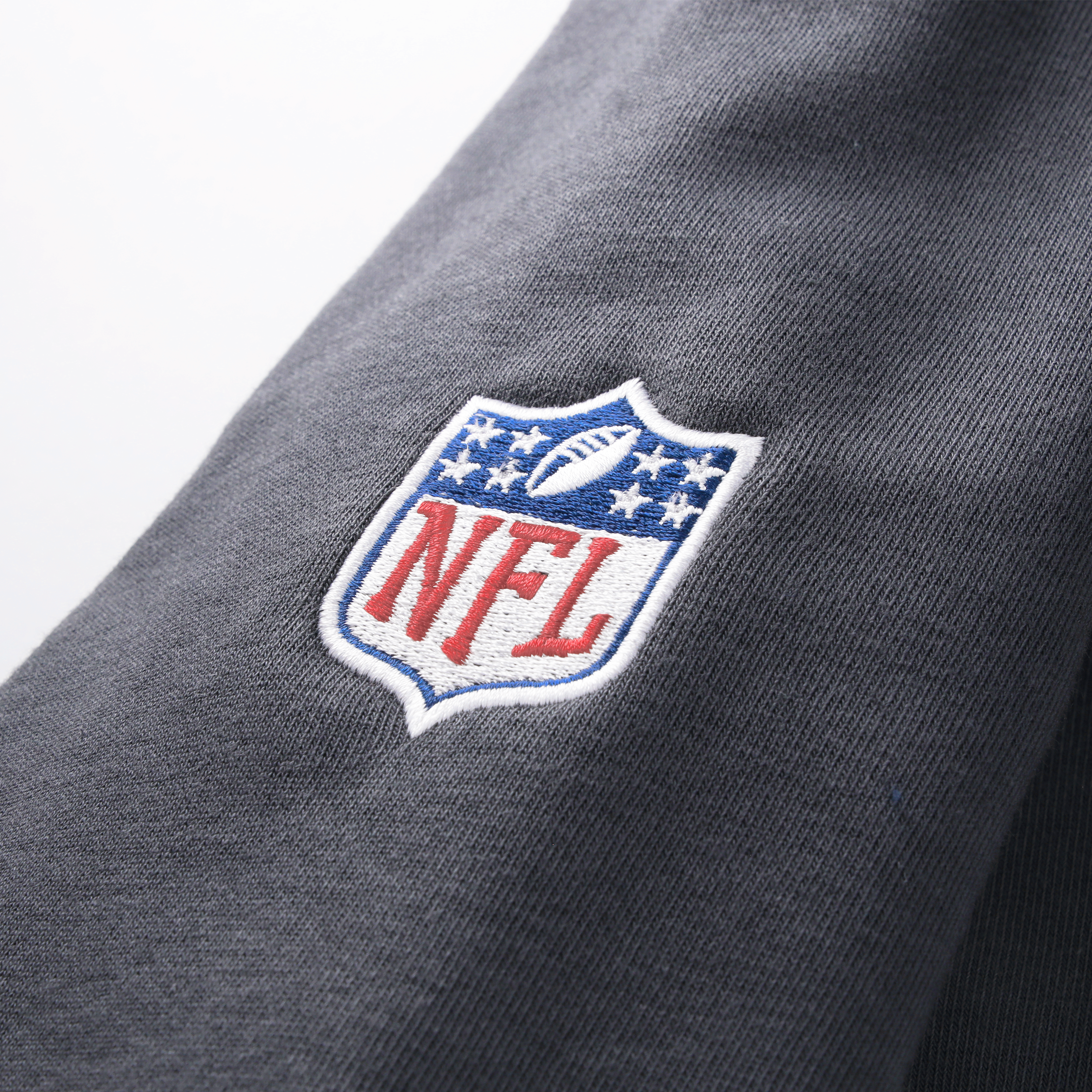 Men's Nike  Anthracite Indianapolis Colts 2026 Rivalries Collection Standard Issue Sideline Pullover Hoodie