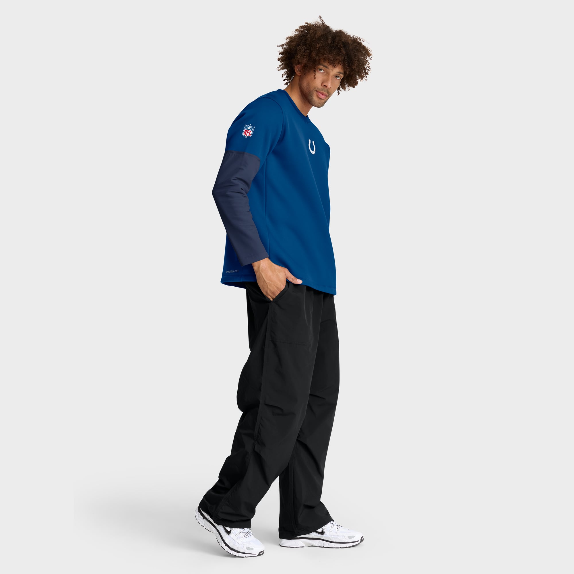 Men's Nike Royal Indianapolis Colts Sideline Coaches Midweight Therma-FIT Crew Pullover