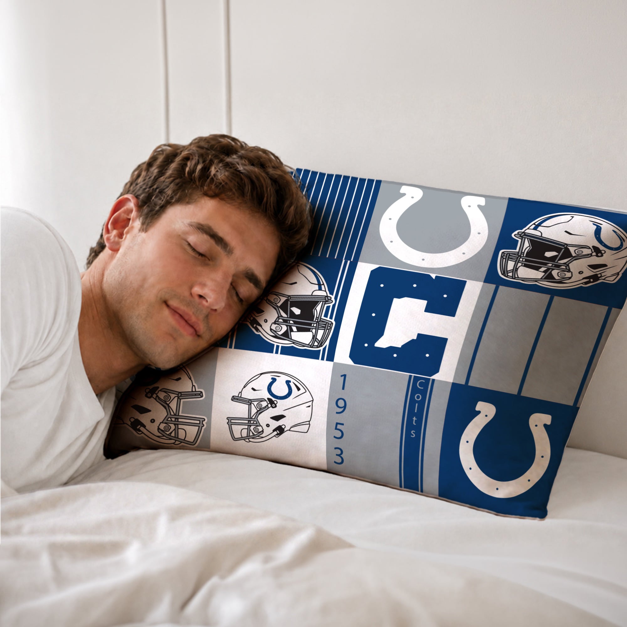Pegasus Indianapolis Colts Patchwork Plaid Three-Piece Full/Queen Bed in a Bag Set