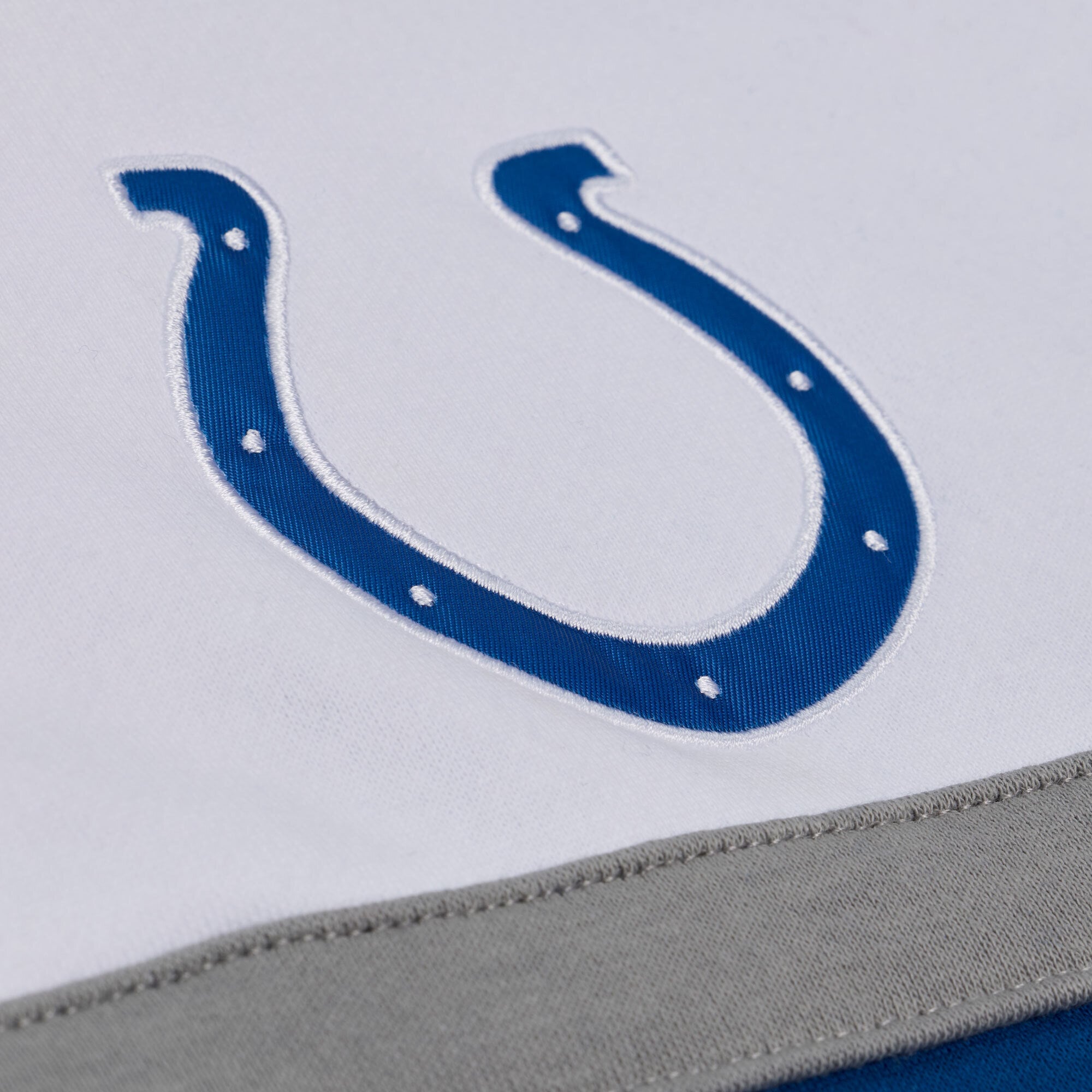 Pull à col zippé Mitchell & Ness Royal pour femme, modèle Indianapolis Colts Head Coach
