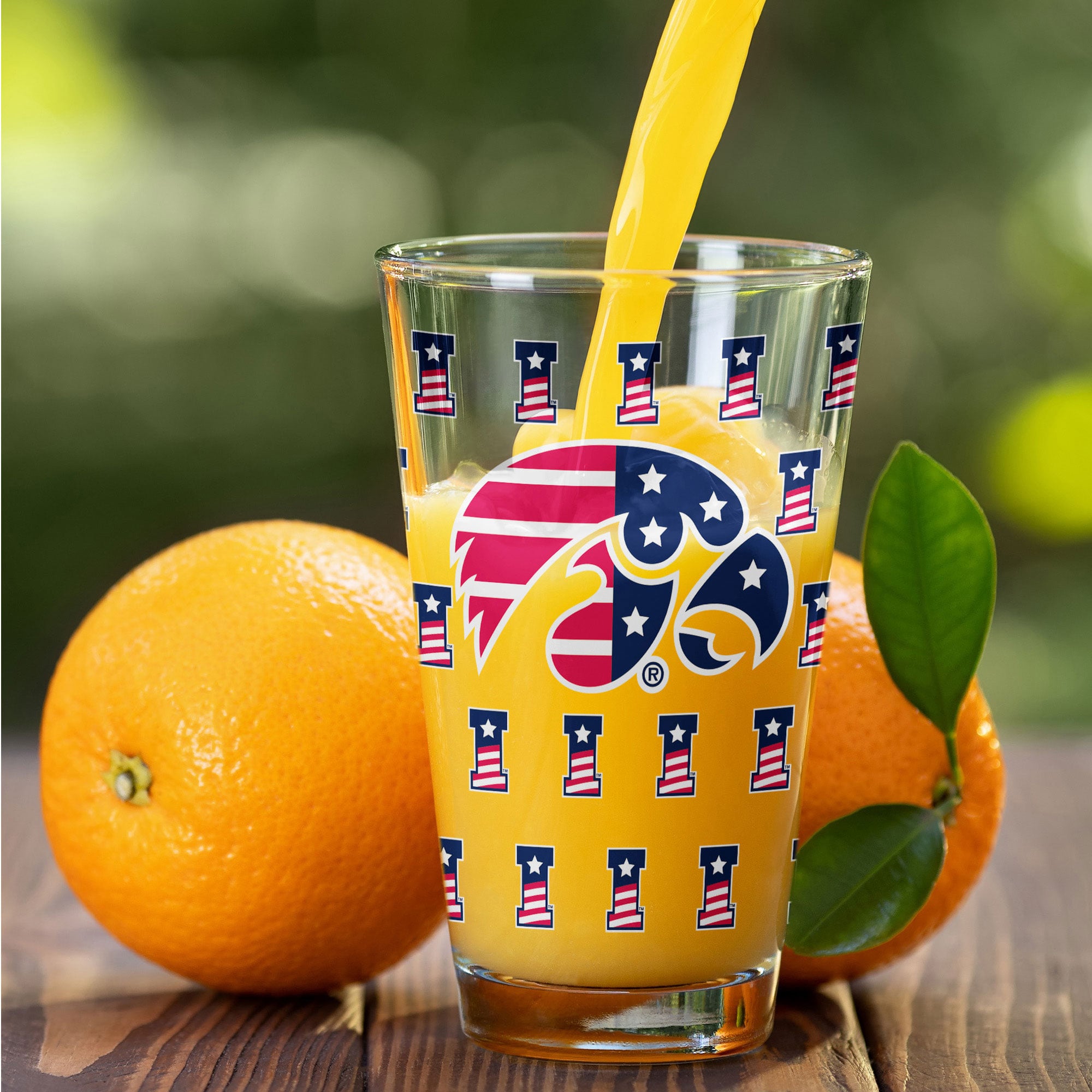 Iowa Hawkeyes Two-Pack 16oz. Americana Pint Glass Set
