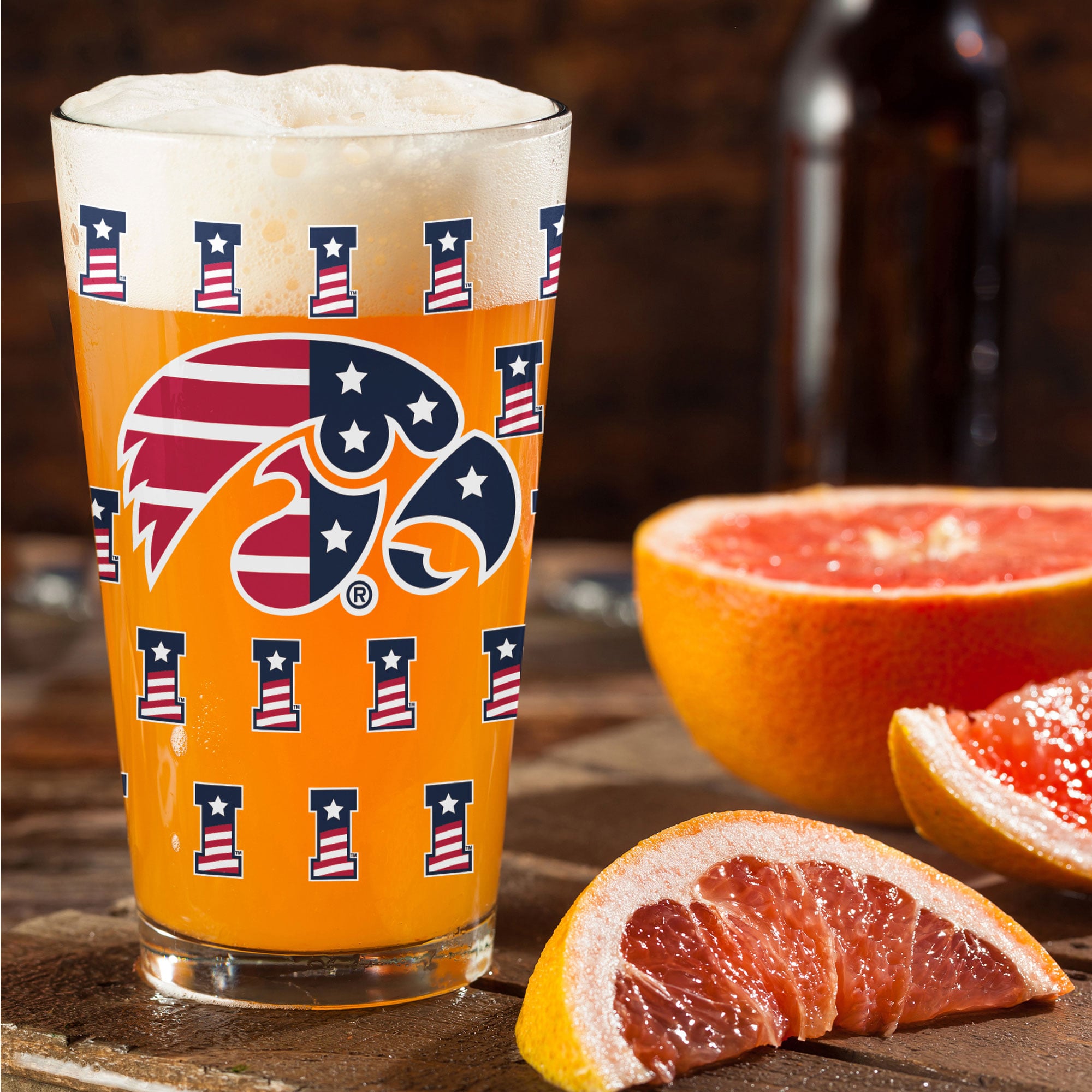Iowa Hawkeyes Two-Pack 16oz. Americana Pint Glass Set