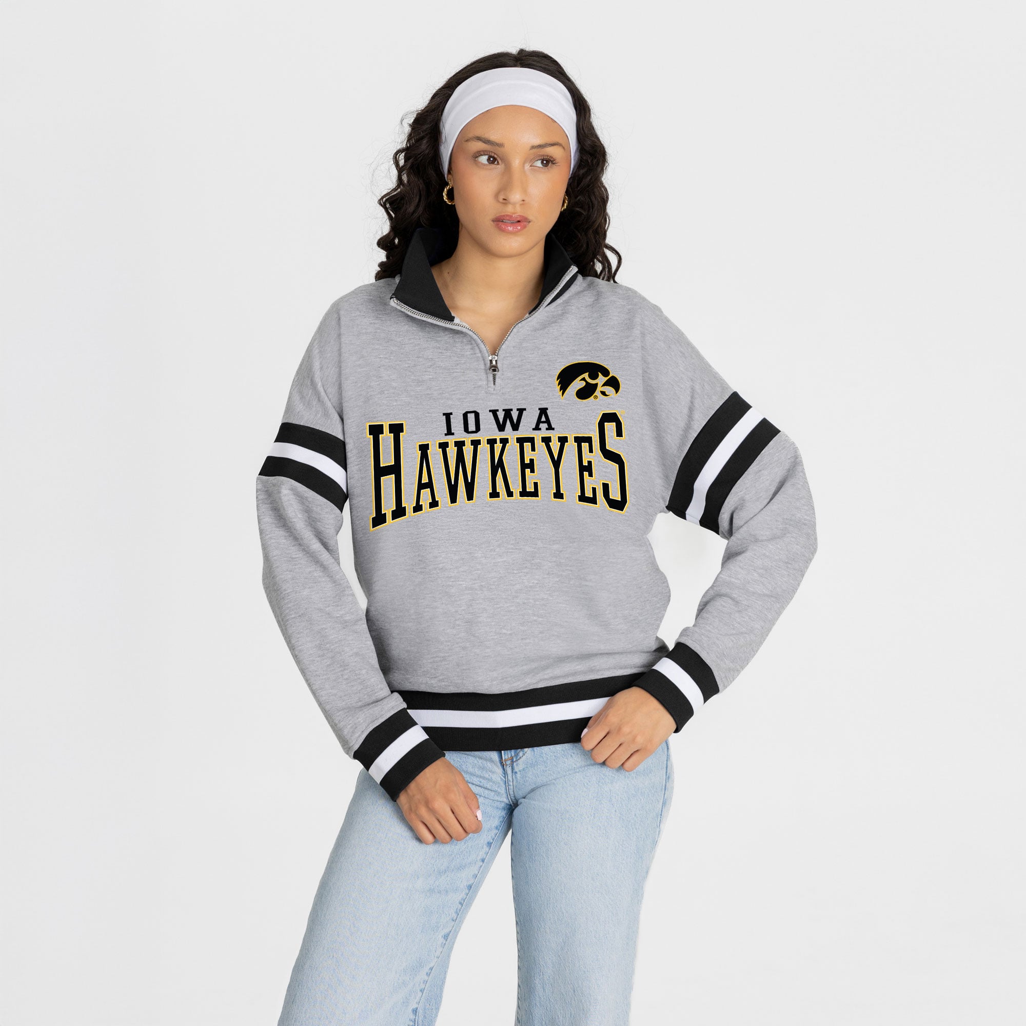 Pull à col zippé gris Iowa Hawkeyes « Hold the Line » pour femme, collection Gameday Couture