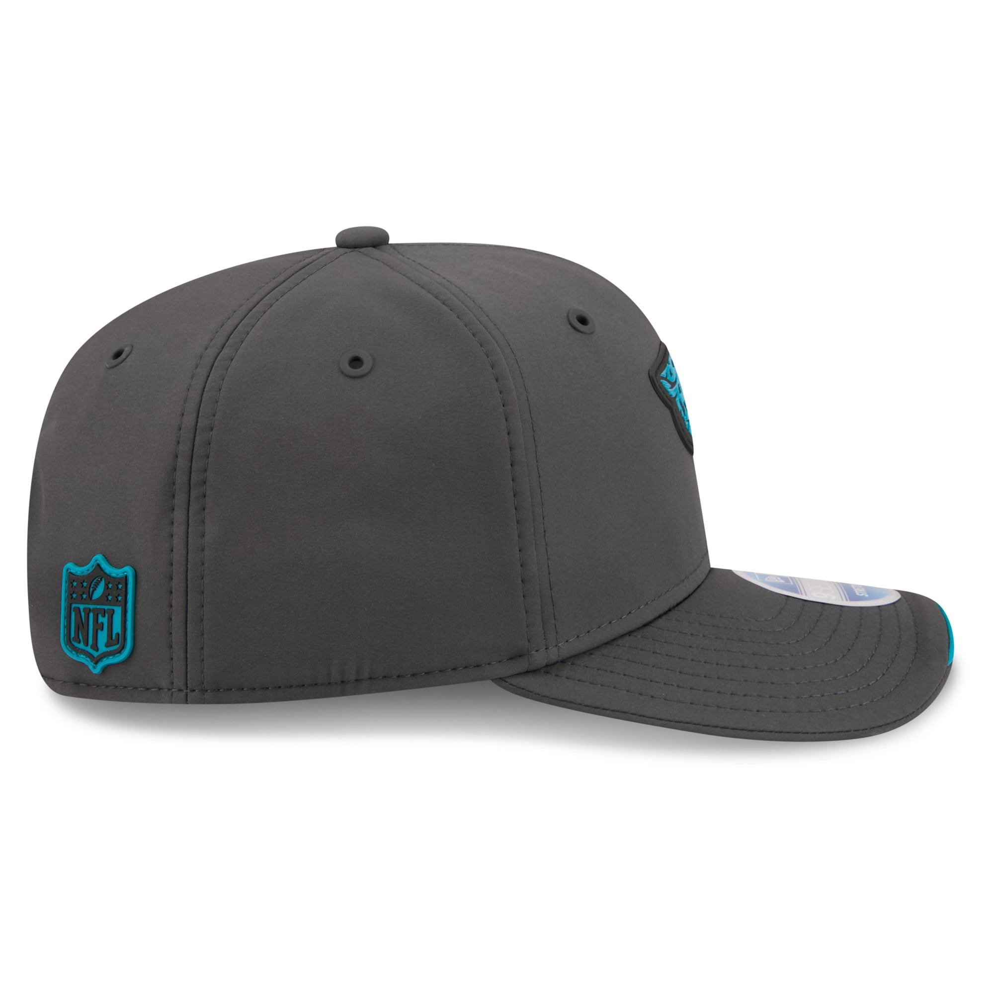 Casquette ajustable New Era anthracite Jacksonville Jaguars 2026 Sideline pour temps froid 9SEVENTY