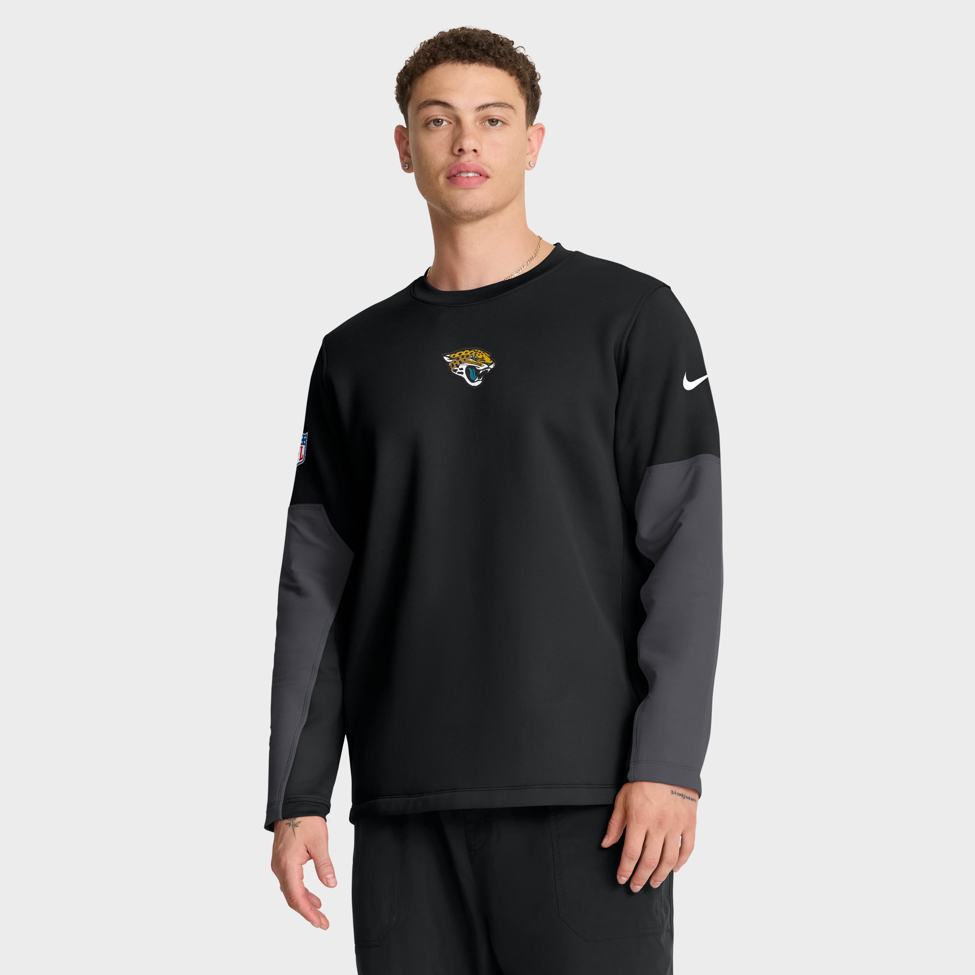 Men's Nike Black Jacksonville Jaguars Sideline Coaches Midweight Therma-FIT Crew Pullover