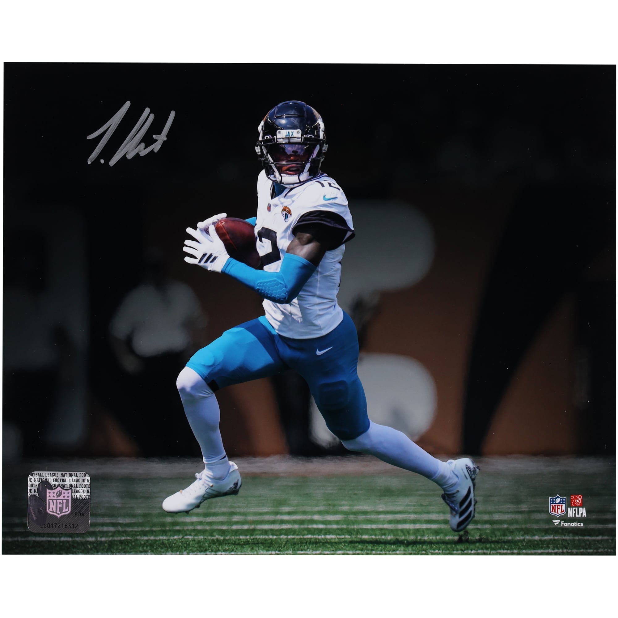 Photo de Travis Hunter, joueur des Jaguars de Jacksonville, en pleine course
