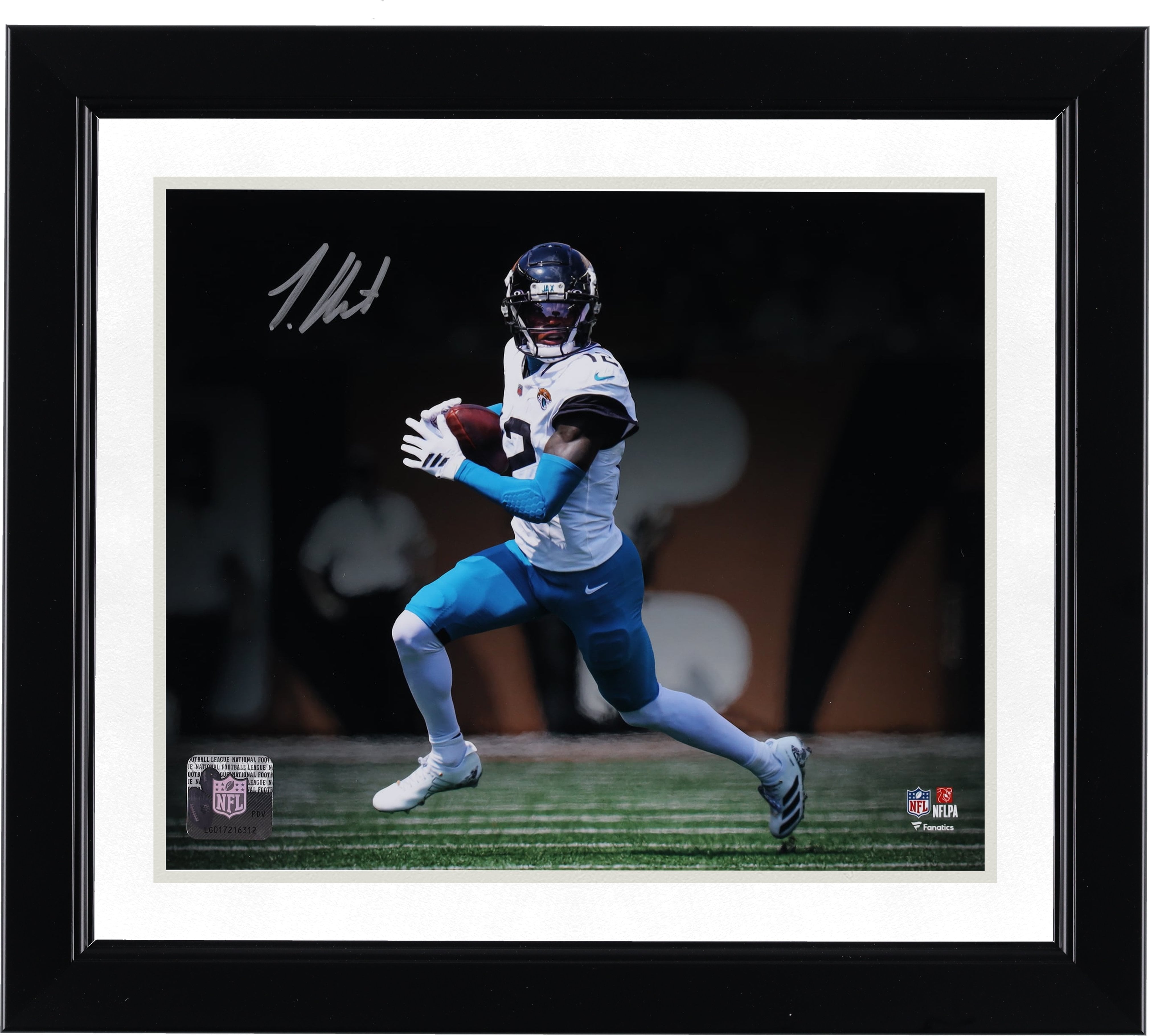 Photo de Travis Hunter, joueur des Jaguars de Jacksonville, en pleine course