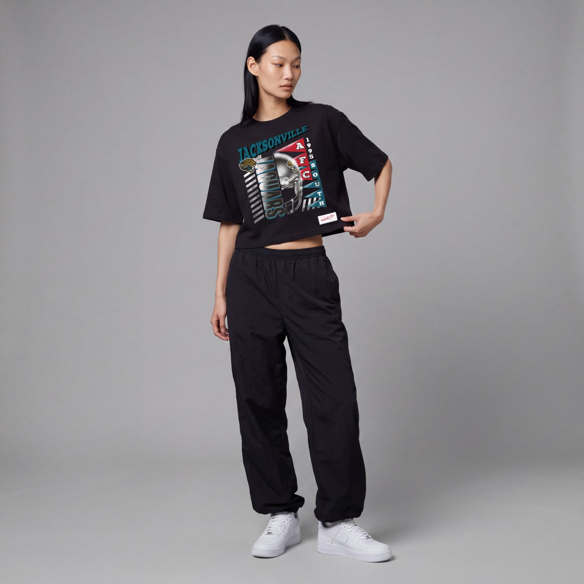 T-shirt court à imprimé graphique noir Mitchell & Ness Jacksonville Jaguars pour femme