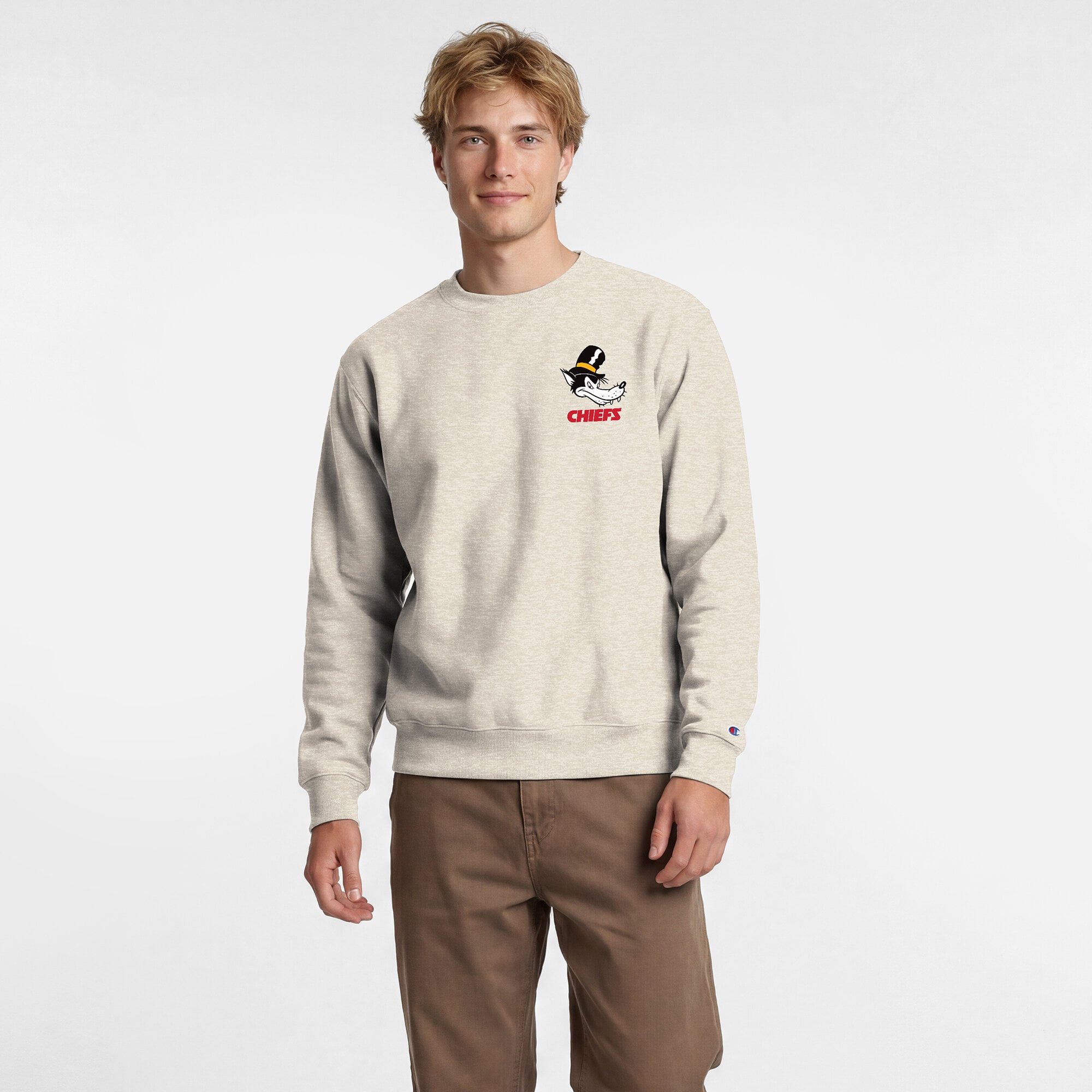 Sweat-shirt à col rond Disney x Champion Oatmeal Kansas City Chiefs Powerblend pour homme