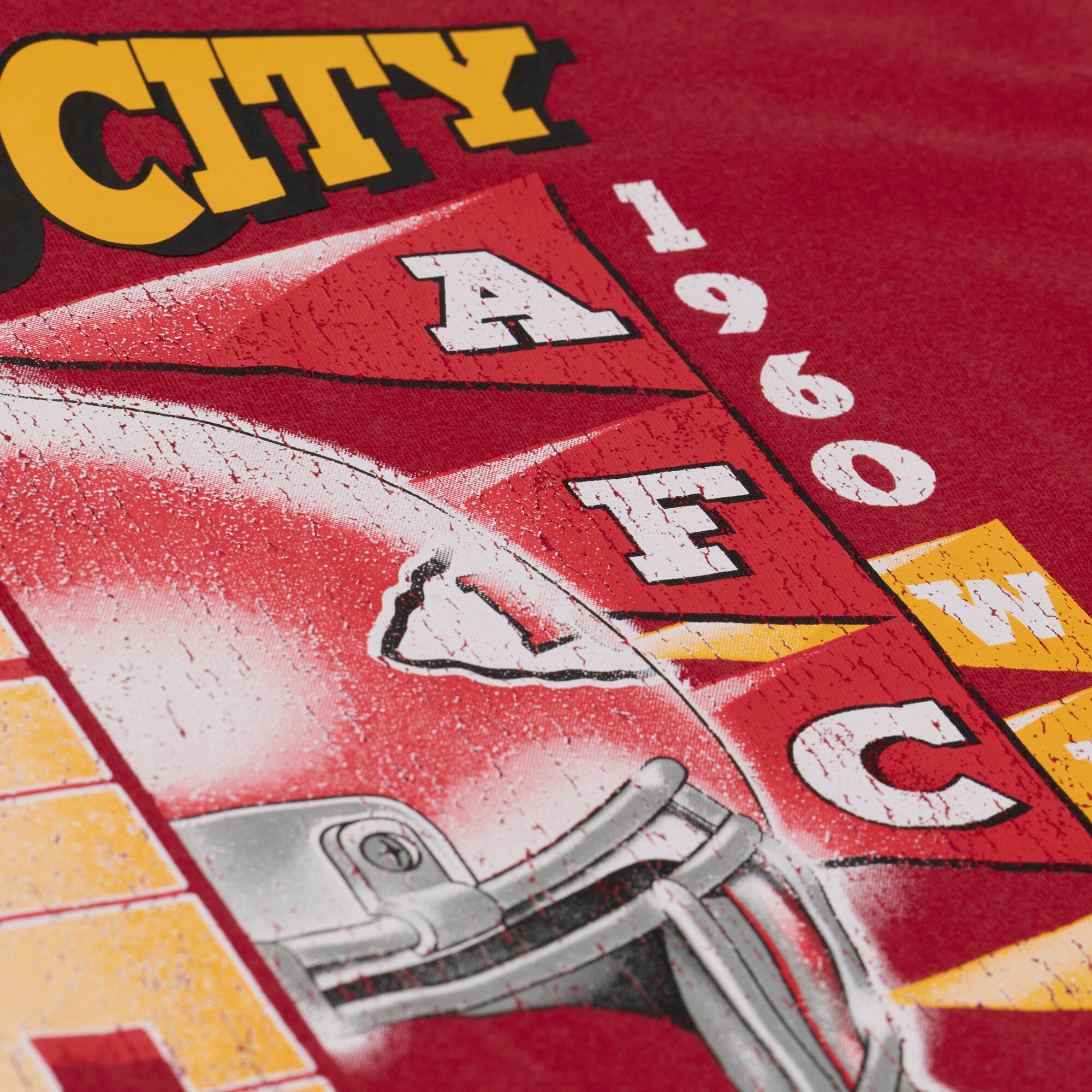 T-shirt à manches courtes Mitchell & Ness Scarlet Kansas City Chiefs Core Essentials Street Graphic pour homme