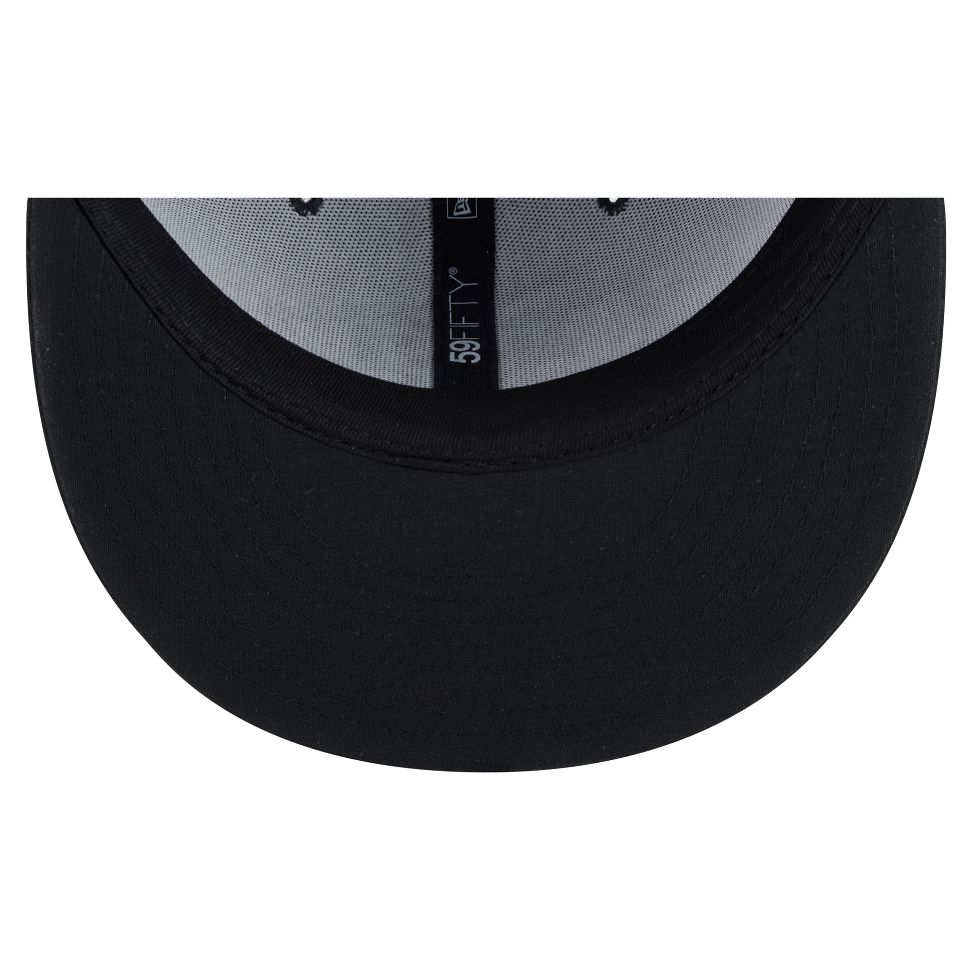 Casquette ajustée New Era noire Kansas City Chiefs 2026 Salute To Service 59FIFTY pour homme
