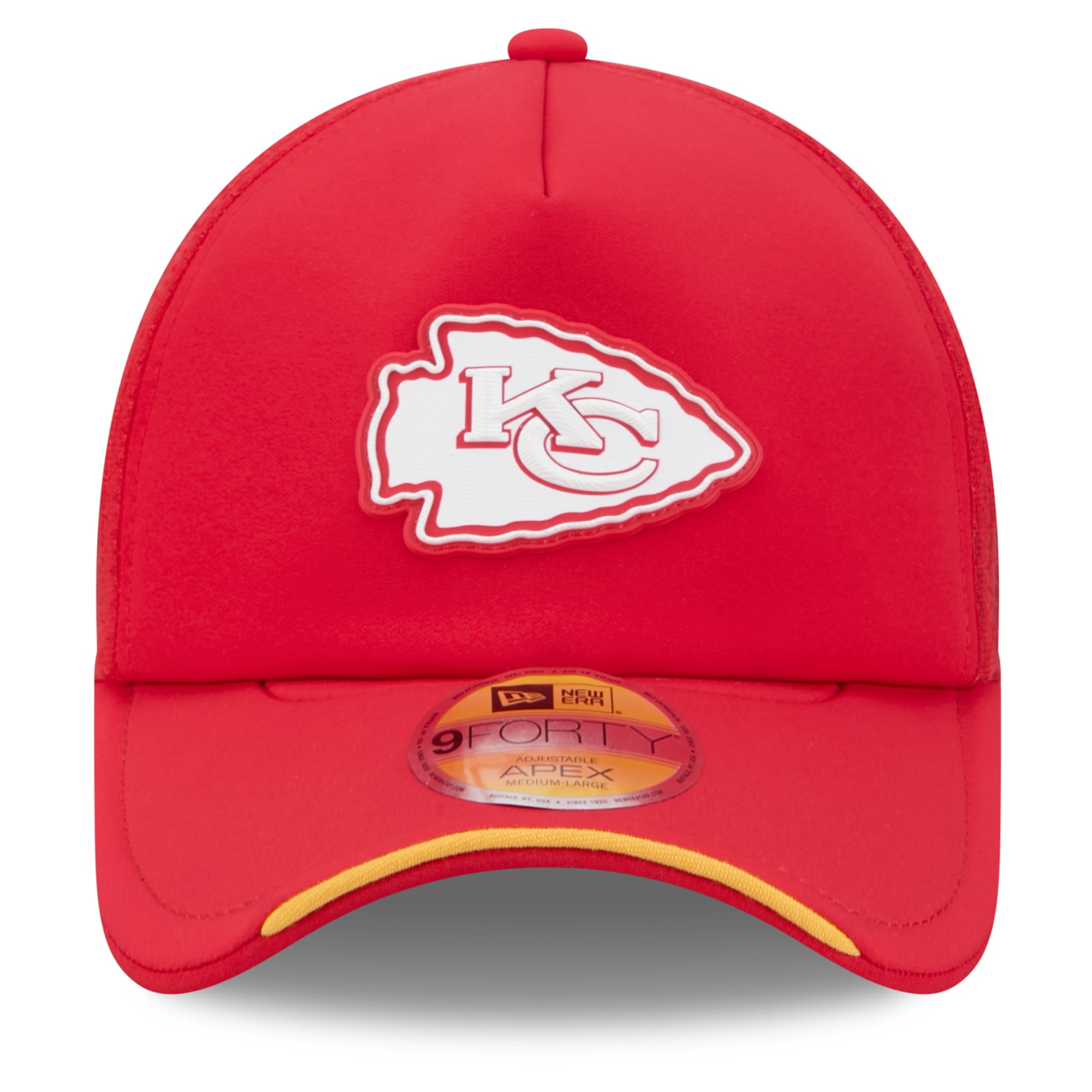 Men's New Era Red Kansas City Chiefs 2026 Sideline Apex 9FORTY Adjustable Trucker Hat