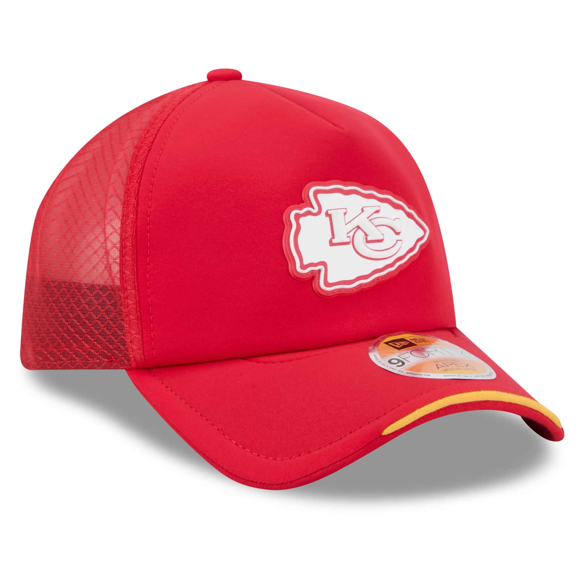 Men's New Era Red Kansas City Chiefs 2026 Sideline Apex 9FORTY Adjustable Trucker Hat