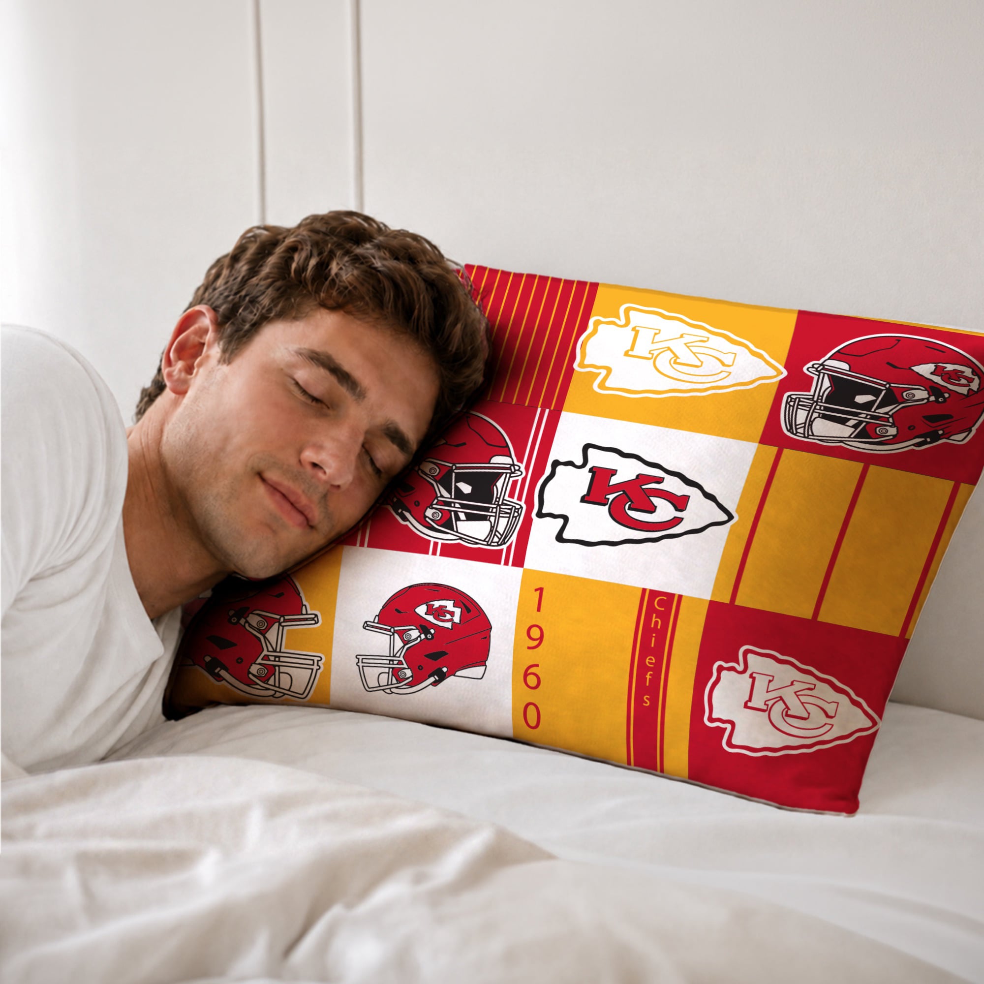 Pegasus Kansas City Chiefs Patchwork Plaid Two-Piece Twin/Twin XL Bed in a Bag Set