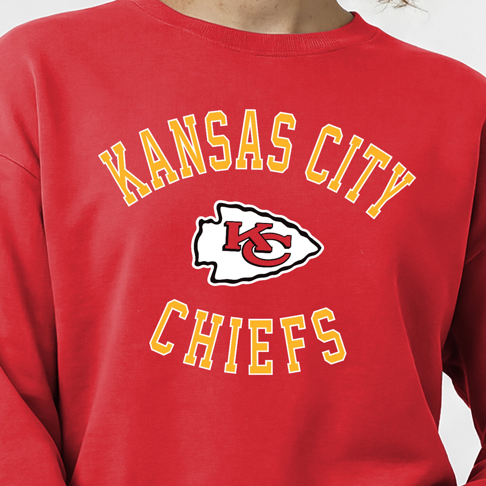 Women's Champion Red Kansas City Chiefs Heart & Soul Powerblend Sweatshirt