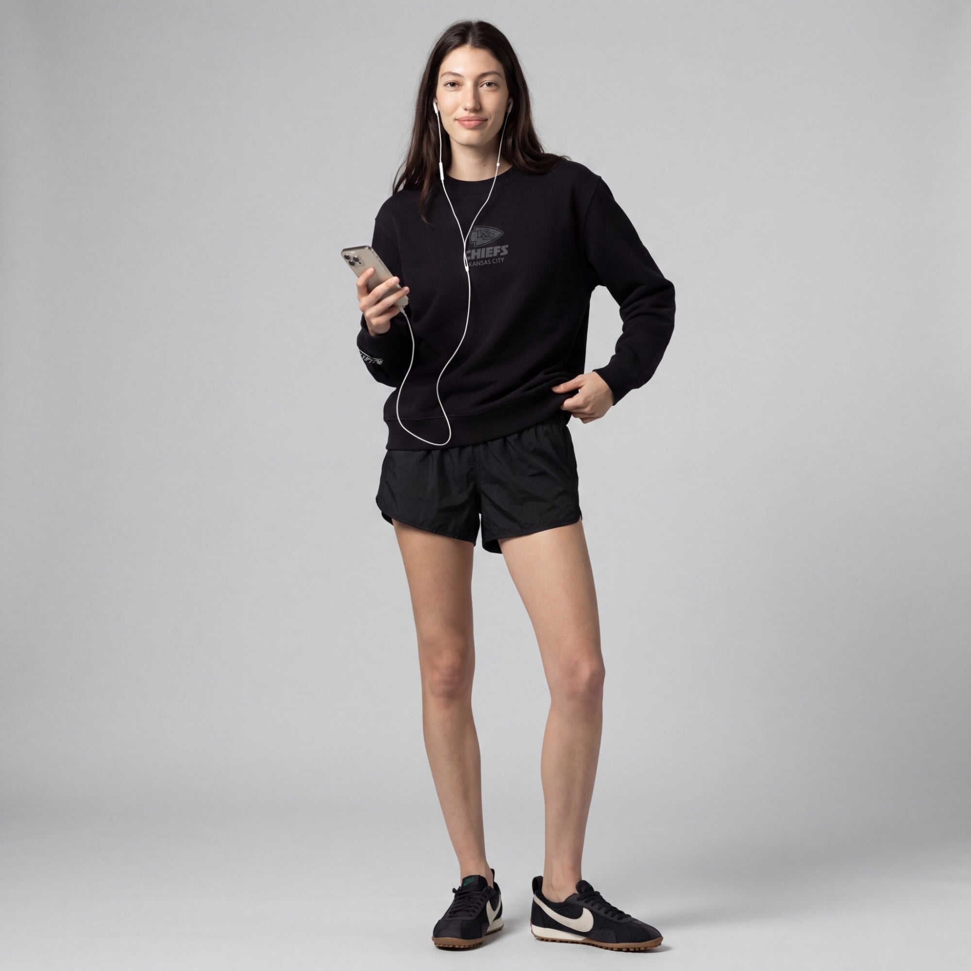 Sweat-shirt en polaire Mitchell & Ness Core Essentials Micro Logo Noir Kansas City Chiefs pour femme