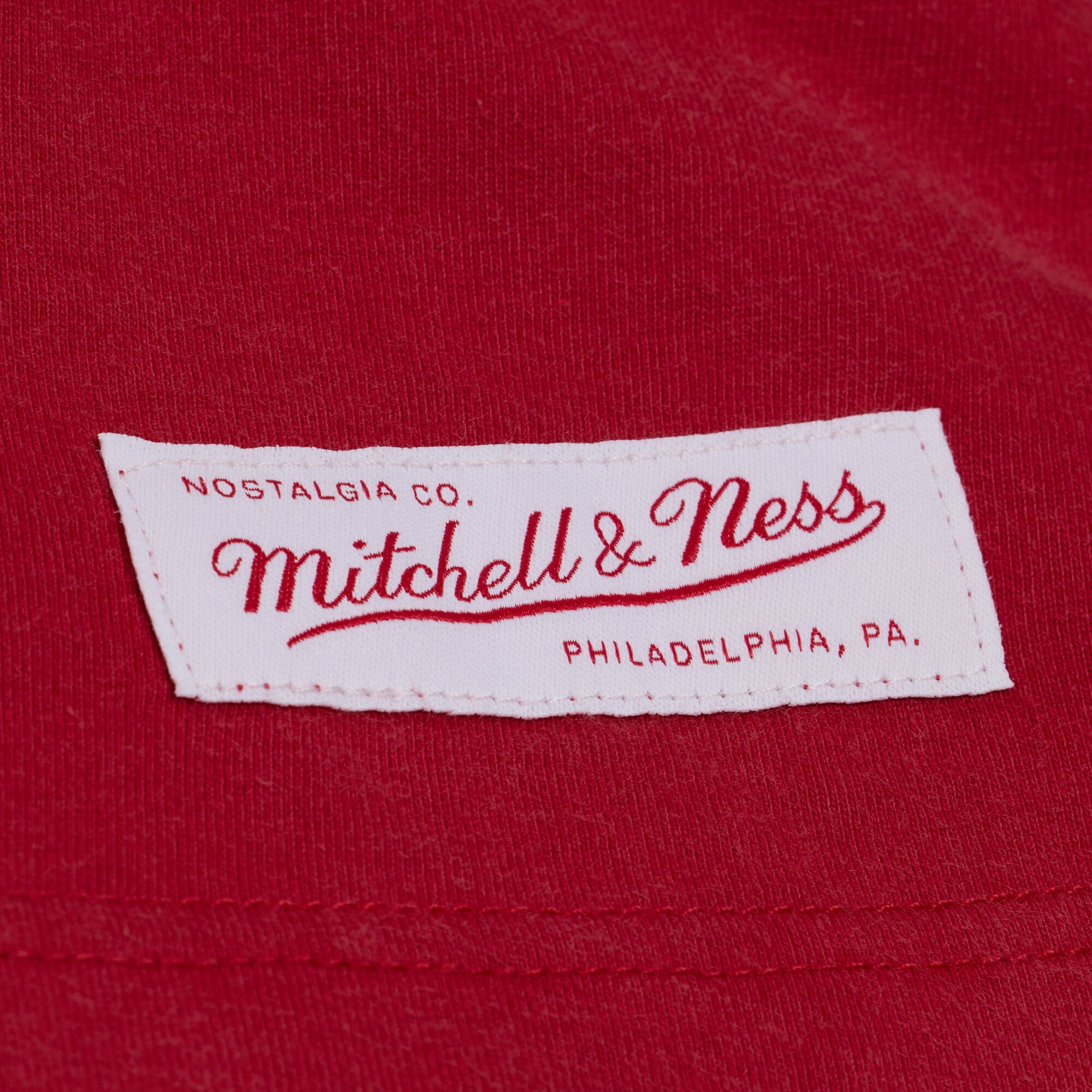 T-shirt court à imprimé graphique urbain rouge Mitchell & Ness Kansas City Chiefs pour femme