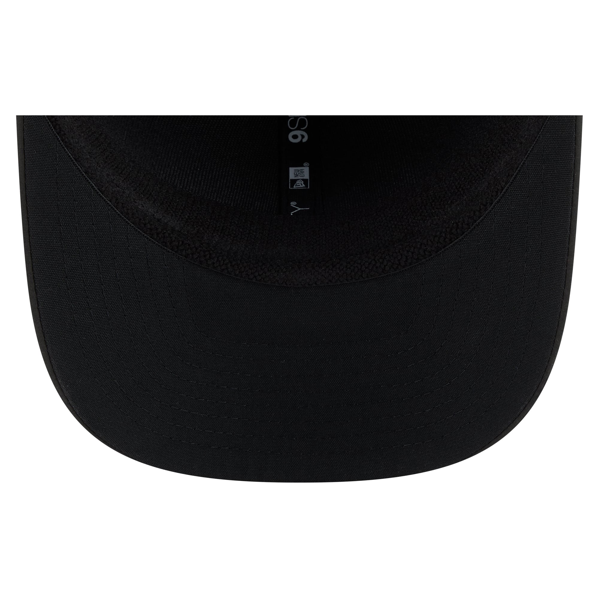 Casquette ajustable New Era noire Kansas City Chiefs 2026 Salute To Service 9SEVENTY pour jeunes