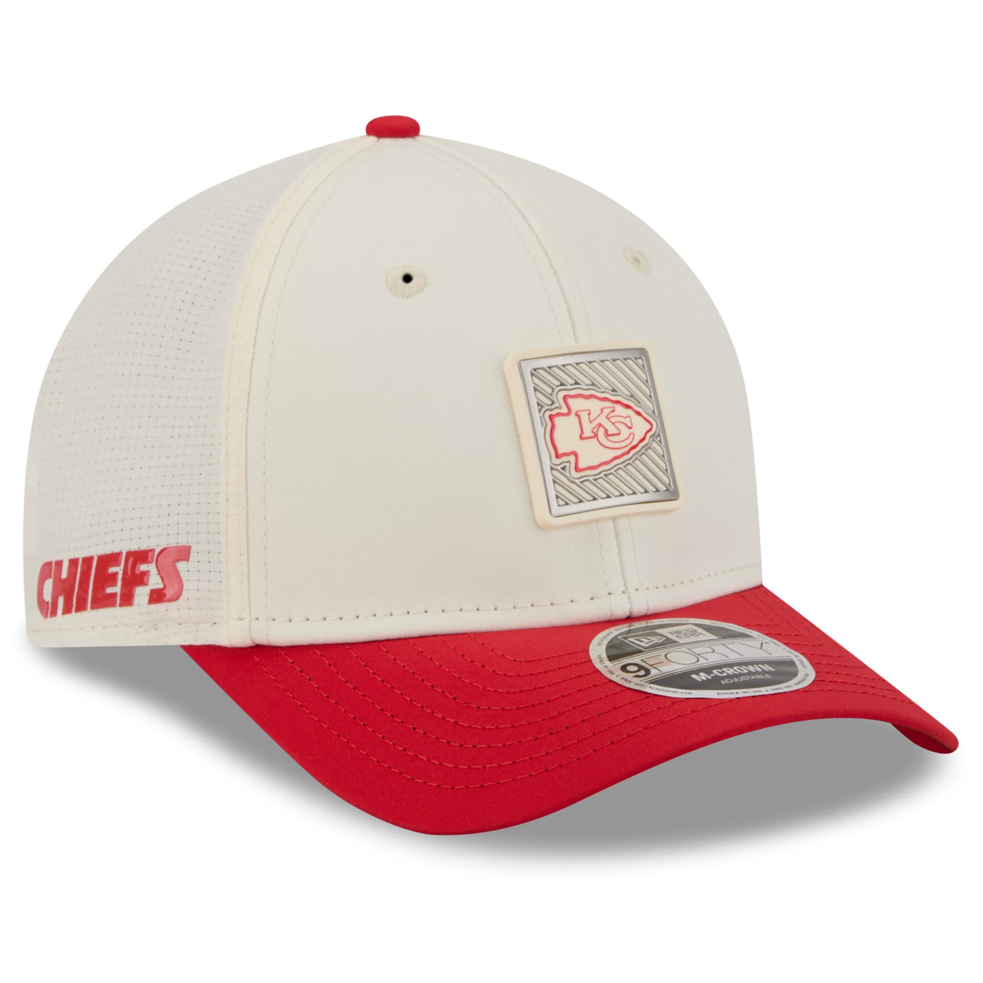 Casquette ajustable New Era crème/rouge Kansas City Chiefs 2026 Training Camp 9FORTY M-Crown pour jeunes