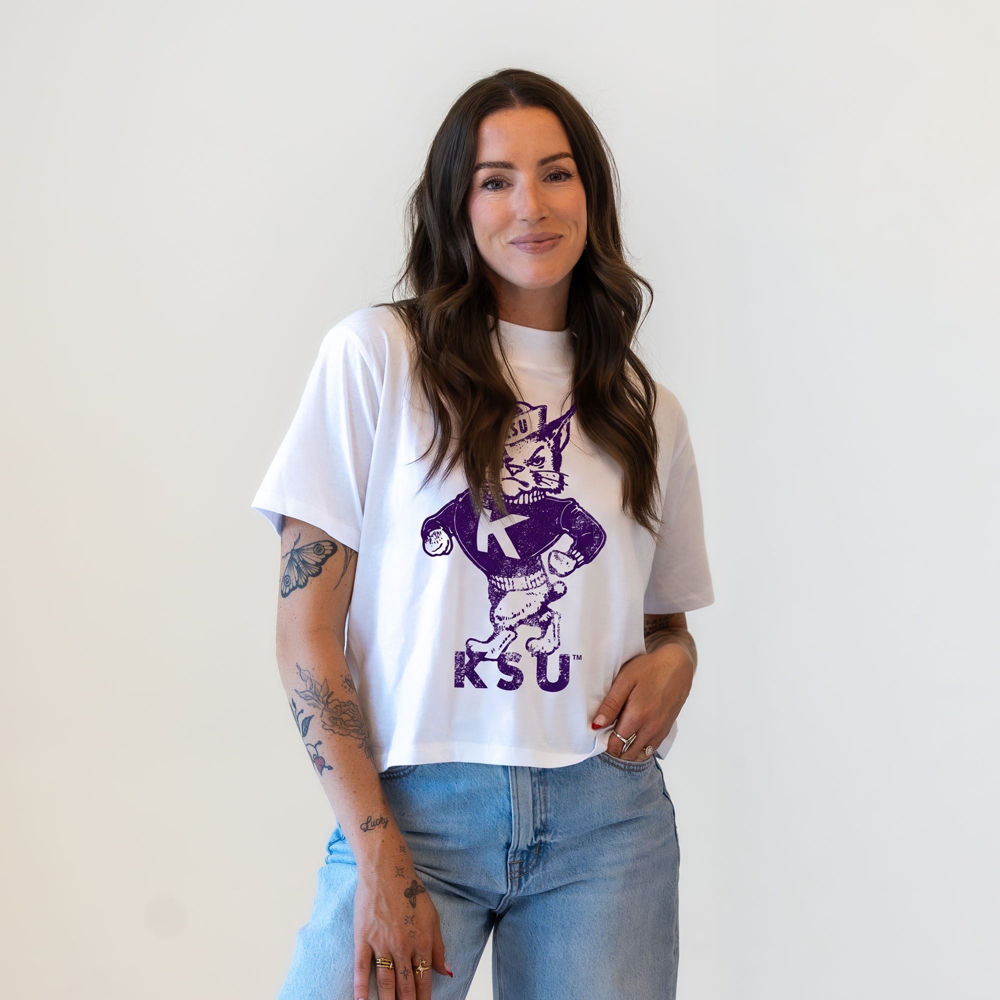 T-shirt blanc Kansas State Wildcats Vault Mascot pour femmes, idéal les journées de match