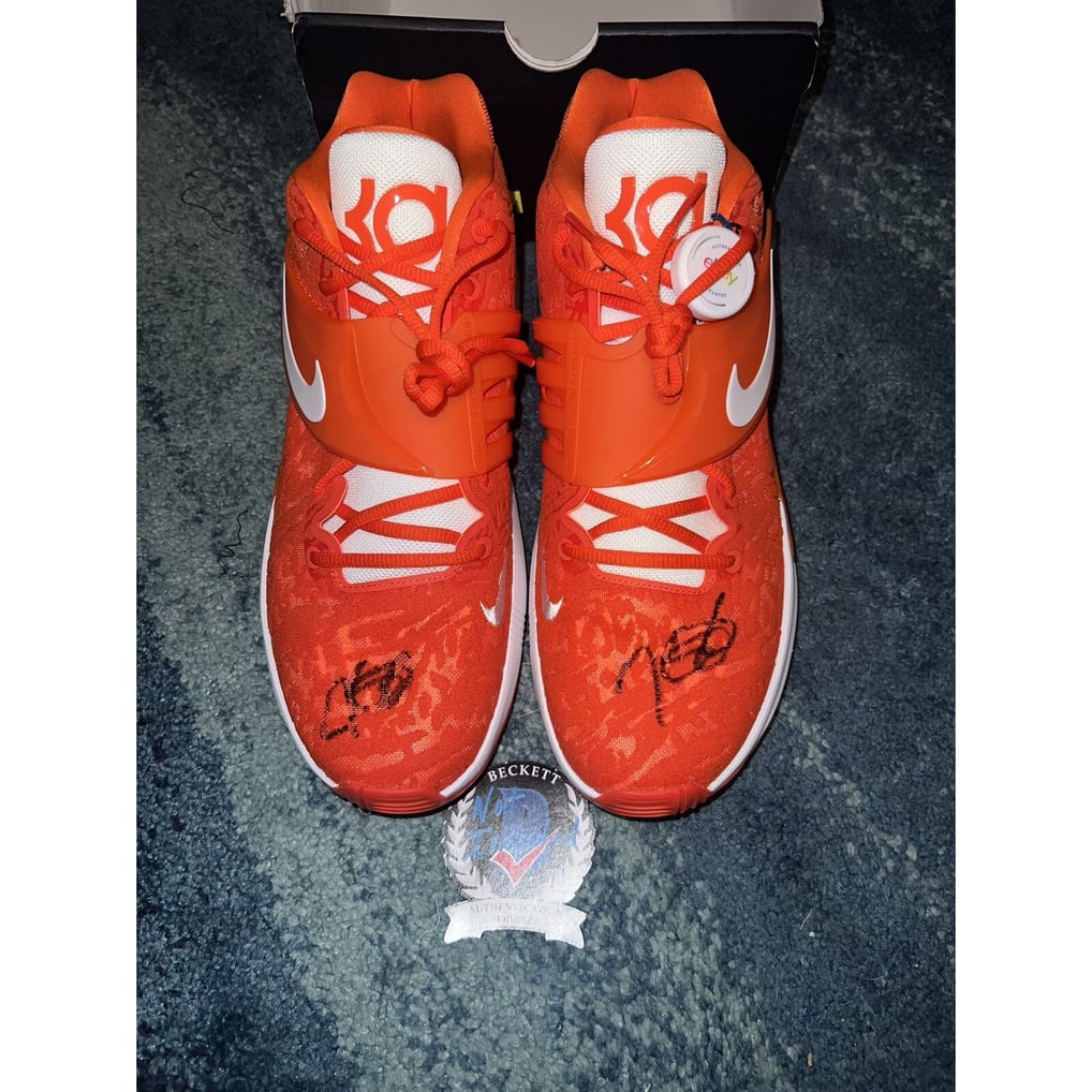 Kevin Durant Signed Shoes KD14 TB Promo Size 13 NBA  display picture 1
