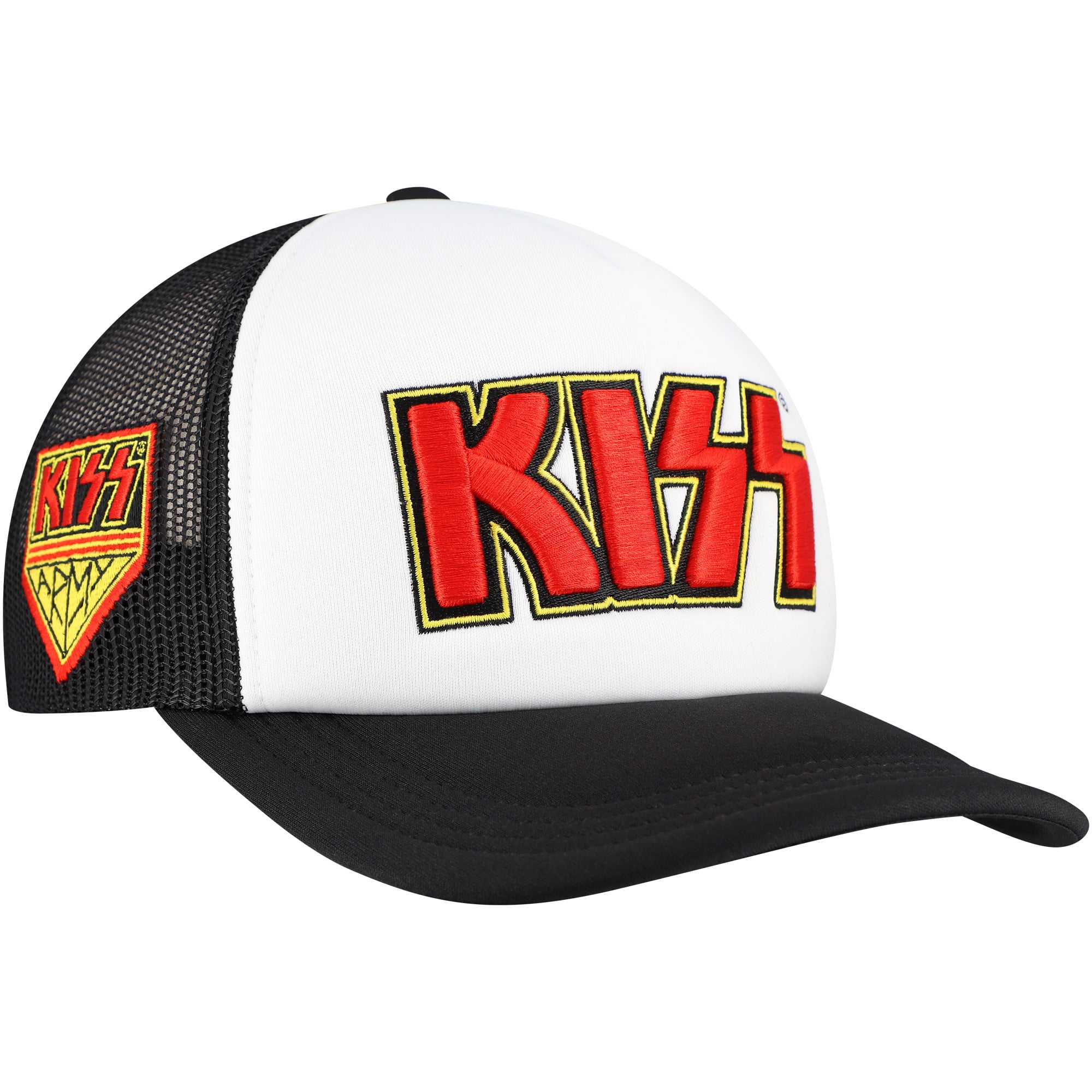Last kiss hat Crunchyroll: Watch Popular Anime, Play Games & Shop Online main image 3