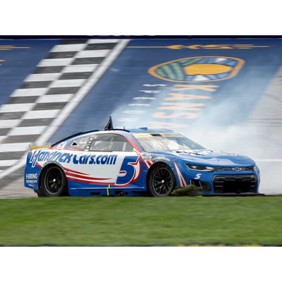 Voiture miniature Kyle Larson Action Racing Hollywood Casino 400, victoire à la course, échelle 1:64, peinture standard.