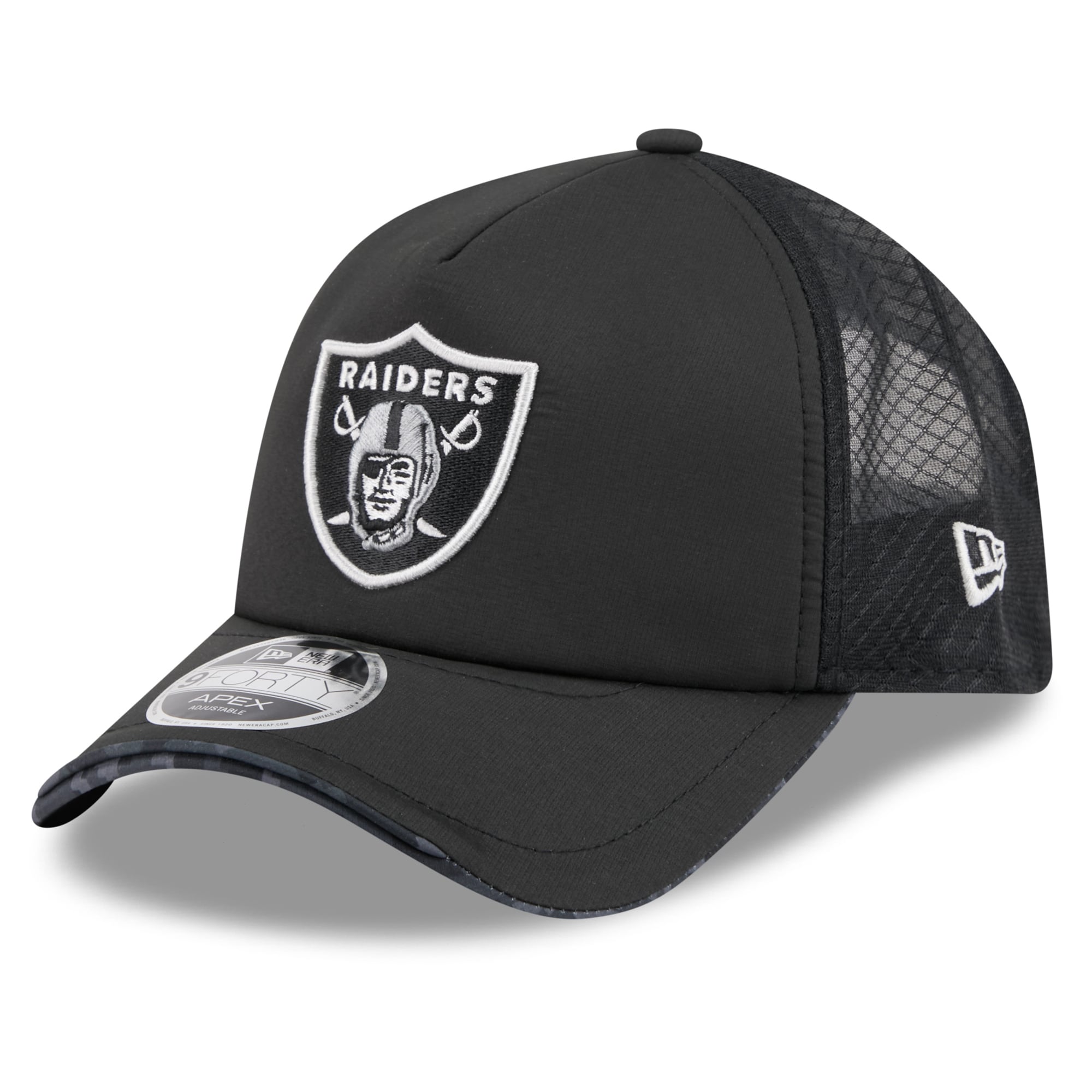 Men's New Era Black Las Vegas Raiders 2026 Salute To Service Apex 9FORTY Adjustable Trucker Hat