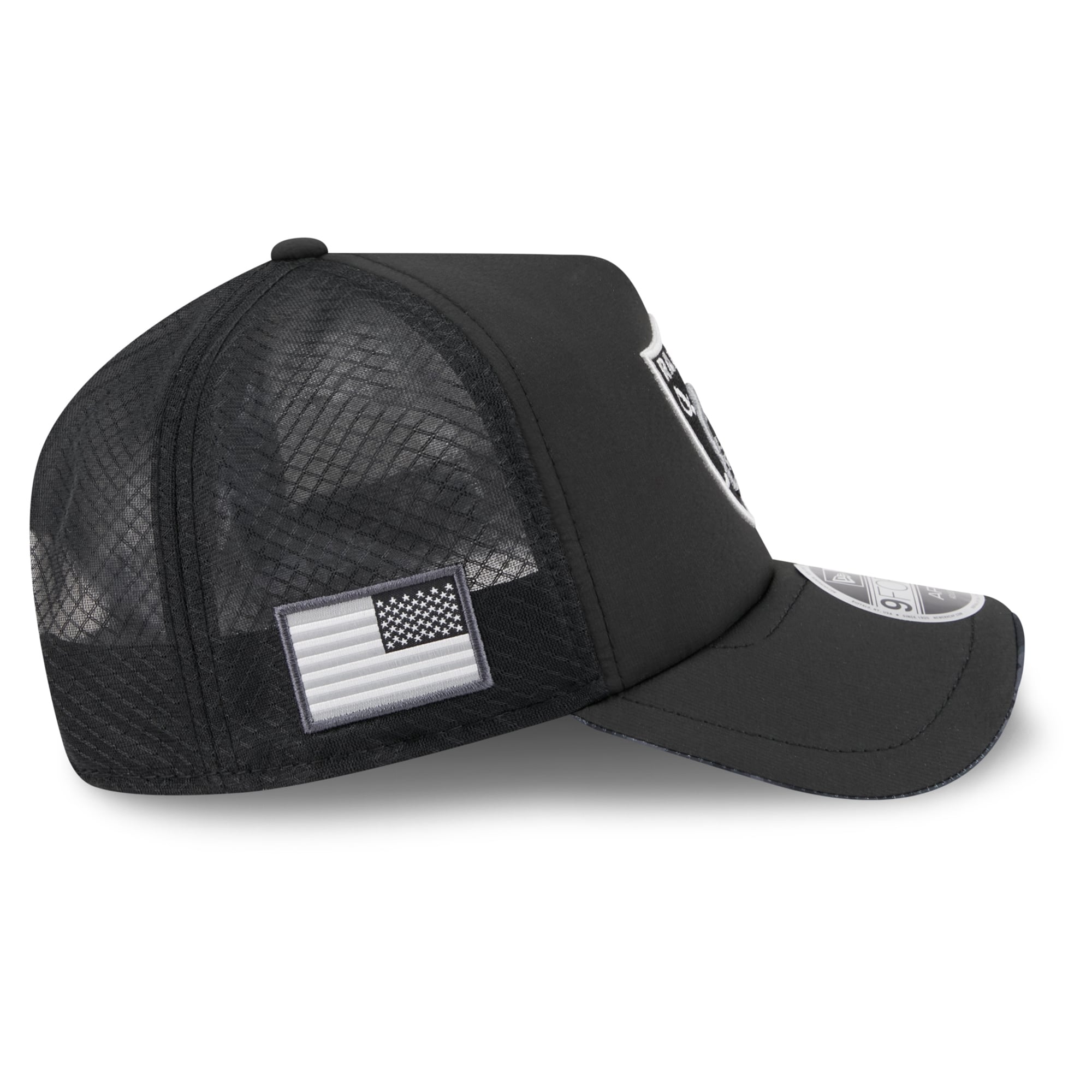 Men's New Era Black Las Vegas Raiders 2026 Salute To Service Apex 9FORTY Adjustable Trucker Hat