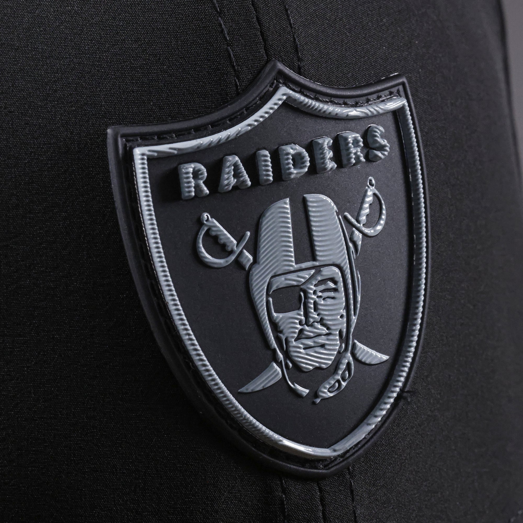 Men's New Era Black Las Vegas Raiders 2026 Sideline 9SEVENTY Adjustable Hat