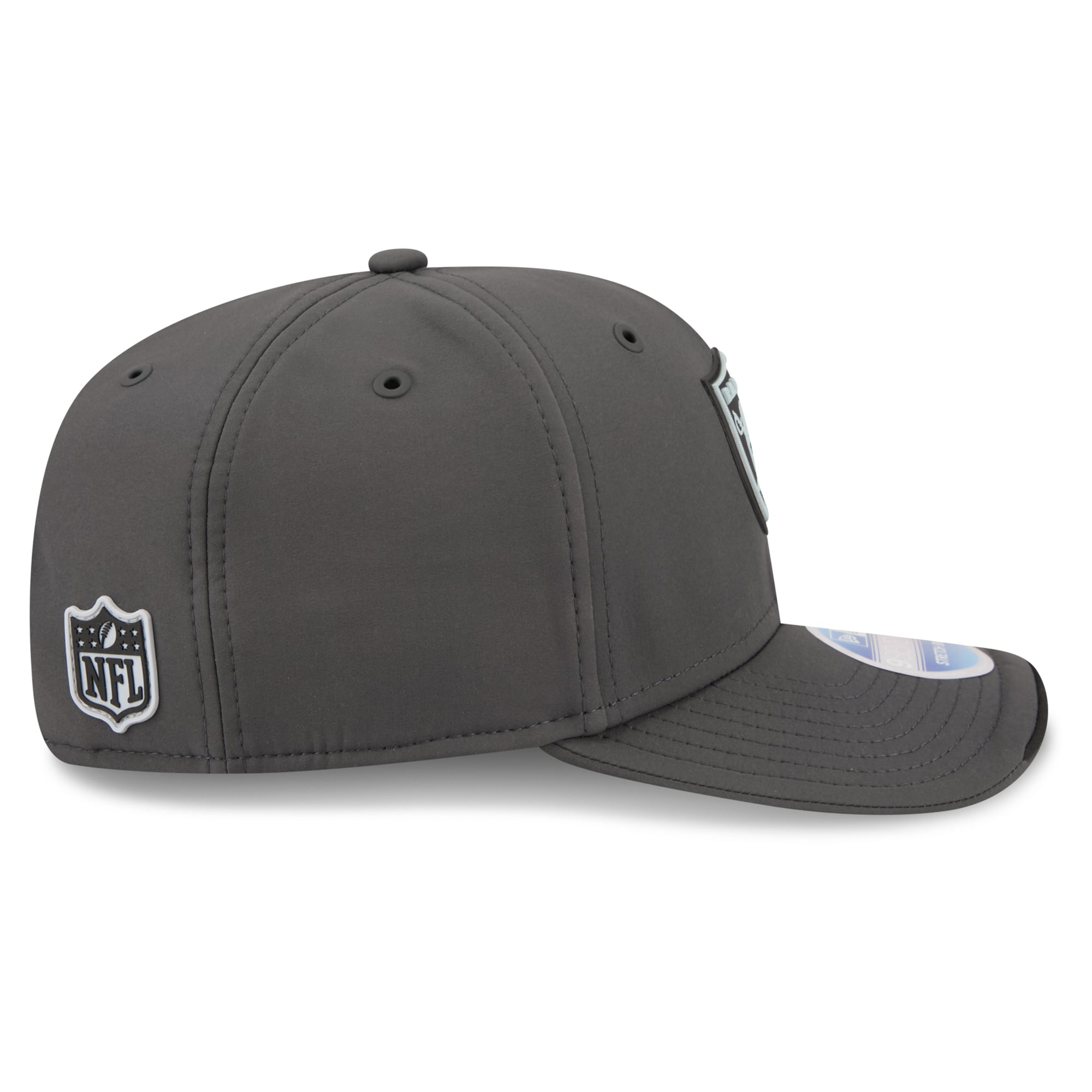 Casquette ajustable New Era anthracite Las Vegas Raiders 2026 Sideline pour temps froid 9SEVENTY