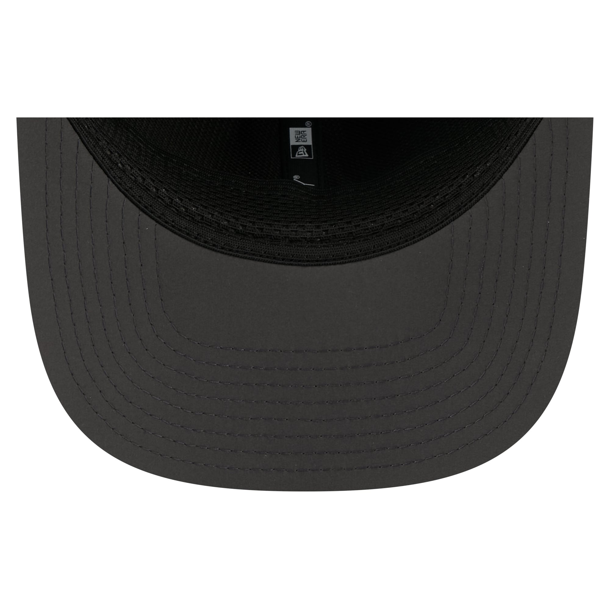 Casquette ajustable New Era anthracite Las Vegas Raiders 2026 Sideline pour temps froid 9SEVENTY