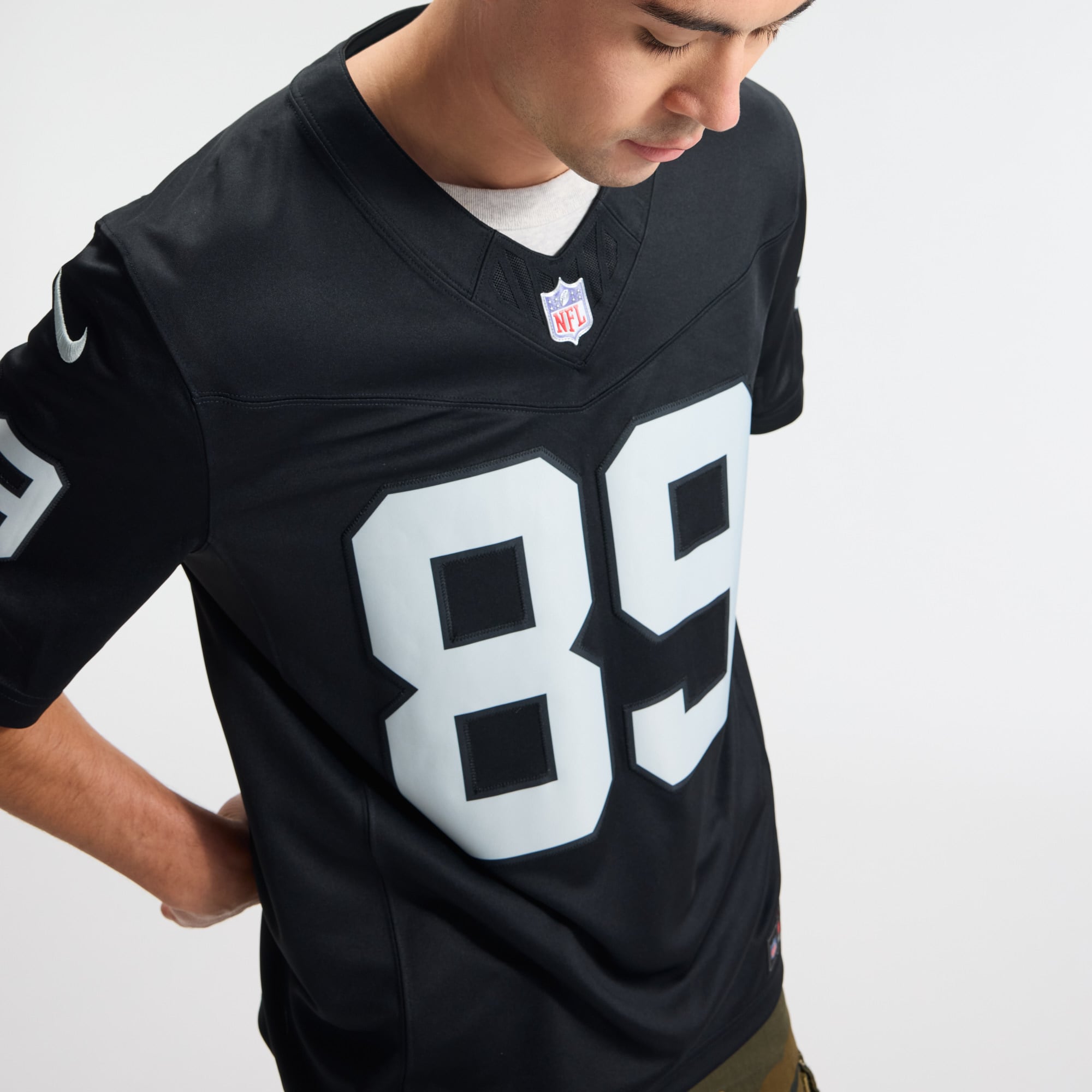 Maillot Nike Brock Bowers noir Las Vegas Raiders Team Vapor F.U.S.E. édition limitée cousue