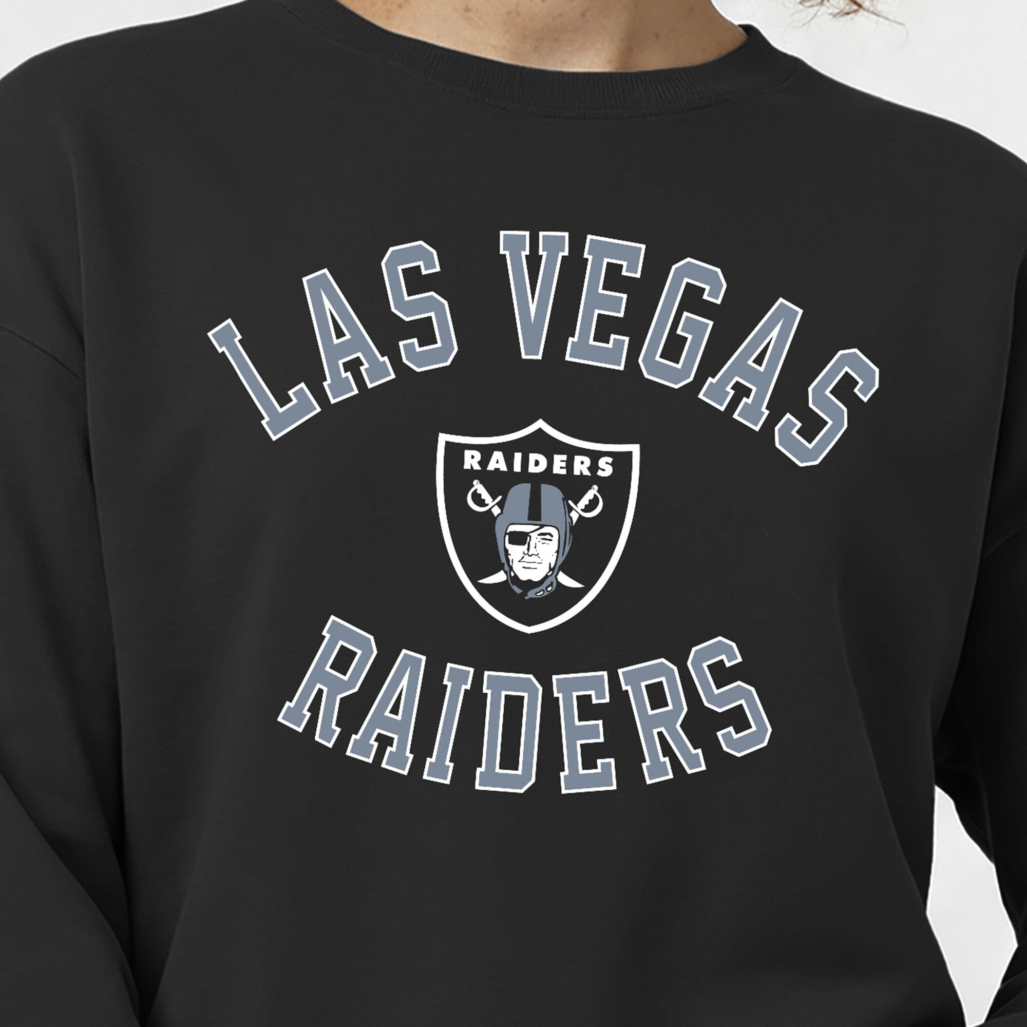 Sweat-shirt Champion noir pour femme, modèle Heart & Soul Powerblend, à l'effigie des Raiders de Las Vegas.